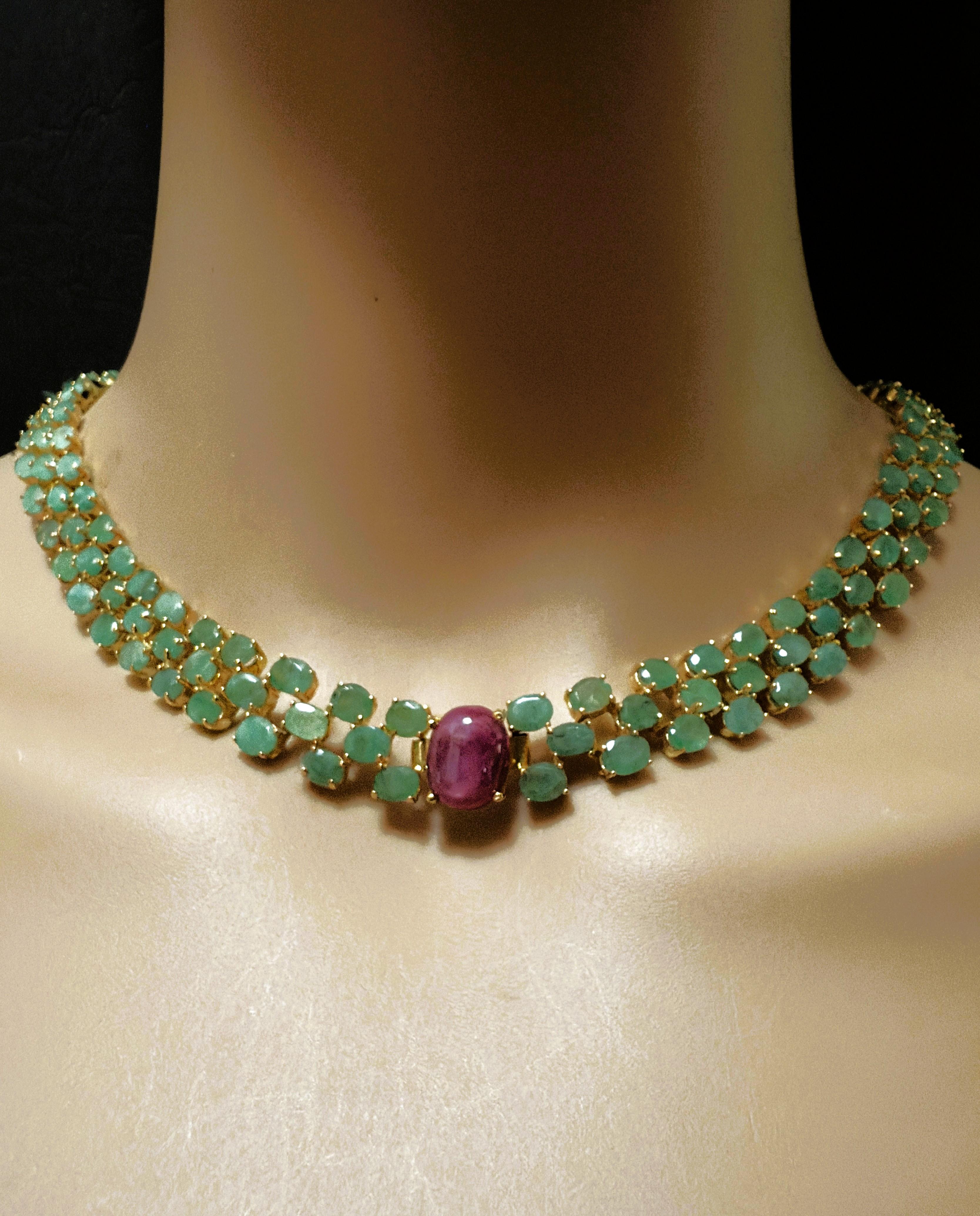 Art Déco New 47,7 Carat Emerald & 2,54 Carat Ruby Y Gold PL Sterling Silver Necklace in vendita