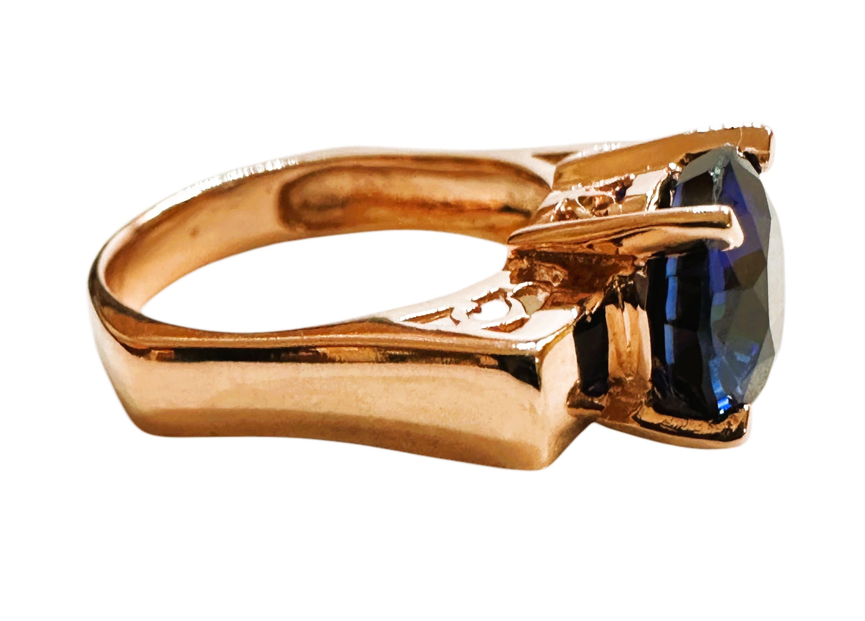New 4.95 Carat Modernist Solitaire Sapphire Rose Gold Plated Ring Size 6.5 In condizioni Nuovo in vendita a Eagan, MN