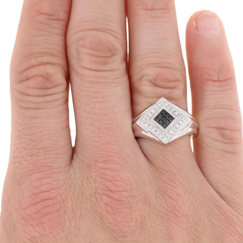 Verbunddiamantring mit 0,50 Karat im Prinzessinnenschliff, schwarz-weißer Silber-Halo (Carréschliff)