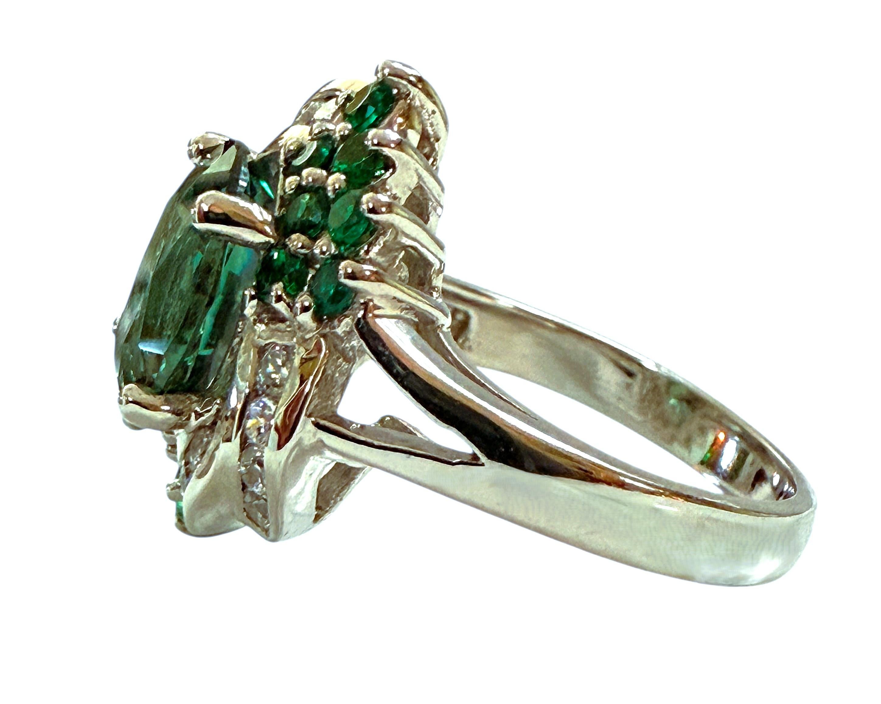 Neu 5.12 Karat Grüner Turmalin & Diamantschliff Tsavorit Sterling Ring (Art déco) im Angebot