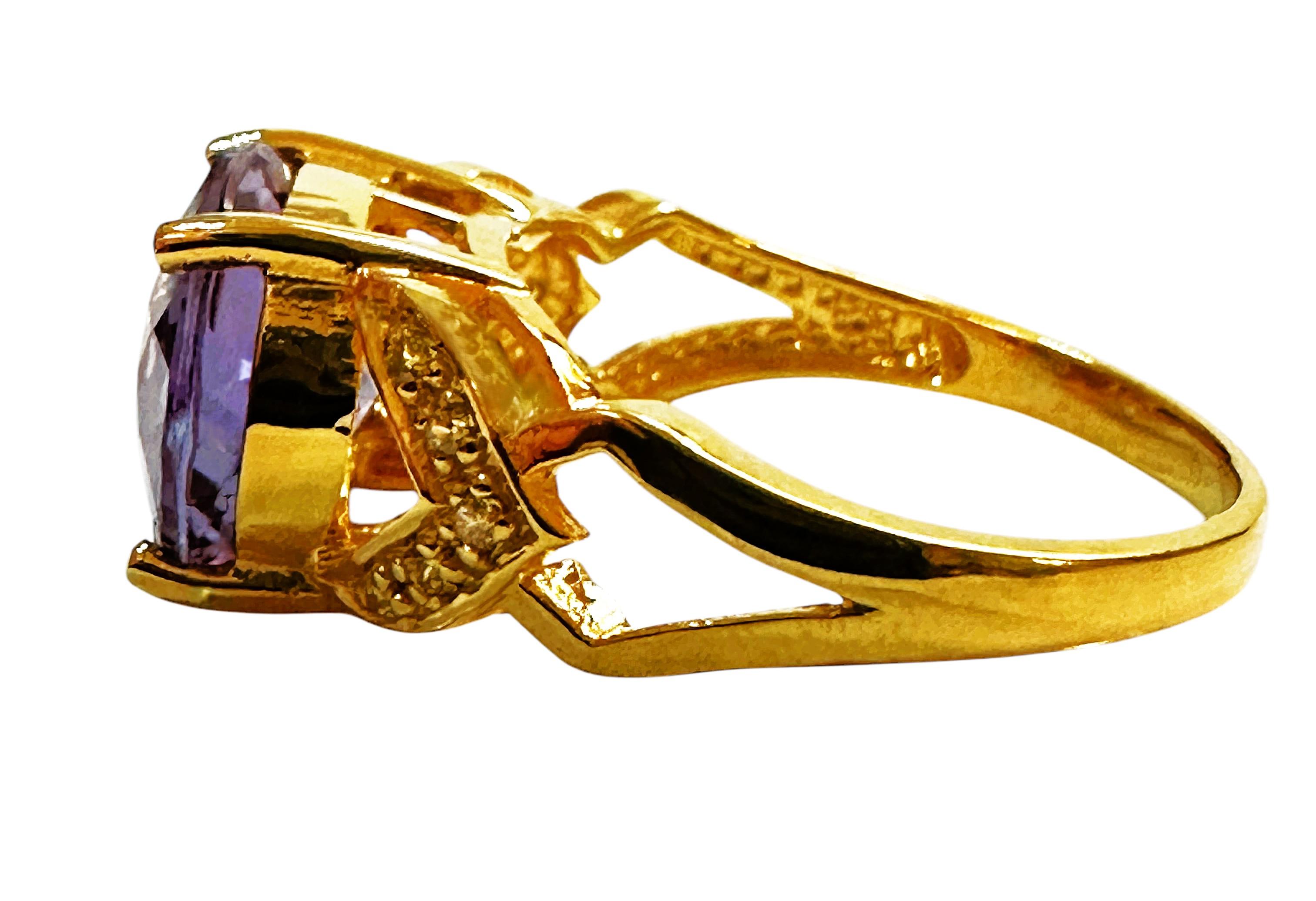 Art Deco New 5.25 Carat Color Changing & Diamond Cut Sapphire & Y Gold Pl Sterling Ring For Sale