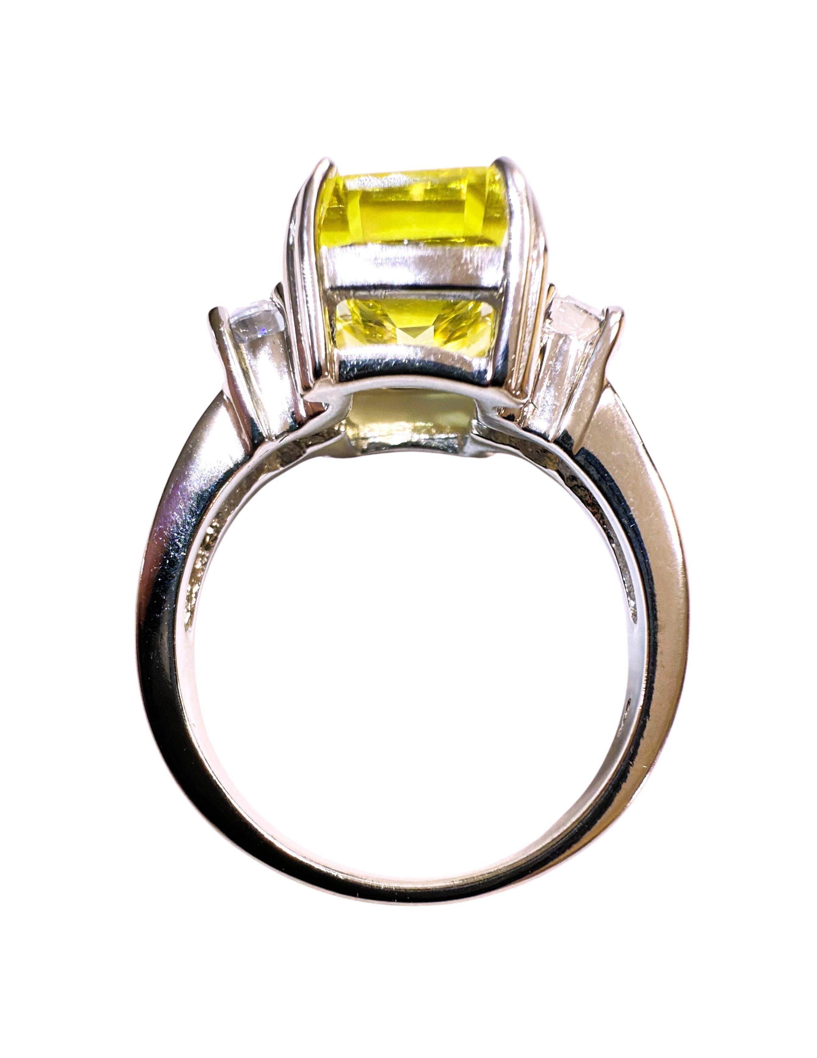 Neu 5,50 Karat Zitronengelber Saphir Diamantschliff Saphir Sterling Silber Ring (Smaragdschliff)