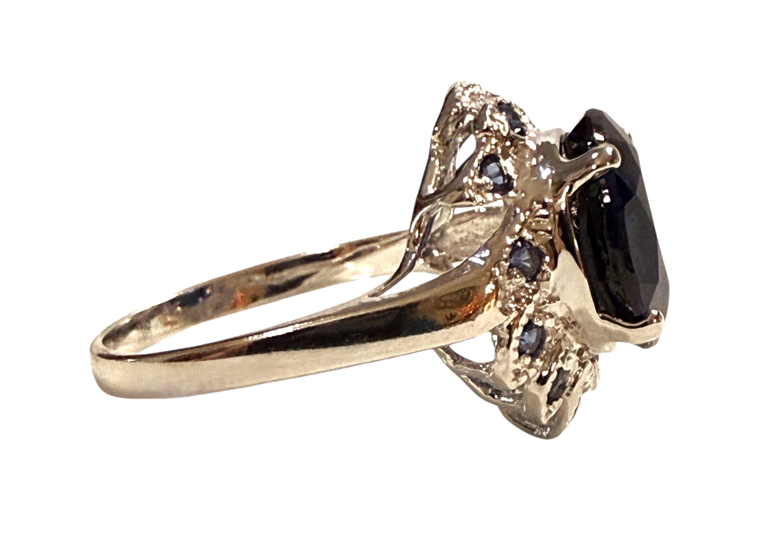 Nuevo Anillo de Plata de Ley con Zafiro Azul Ovalado de 5,50 Quilates y Corte Diamante en Excelente Estado en Eagan, MN