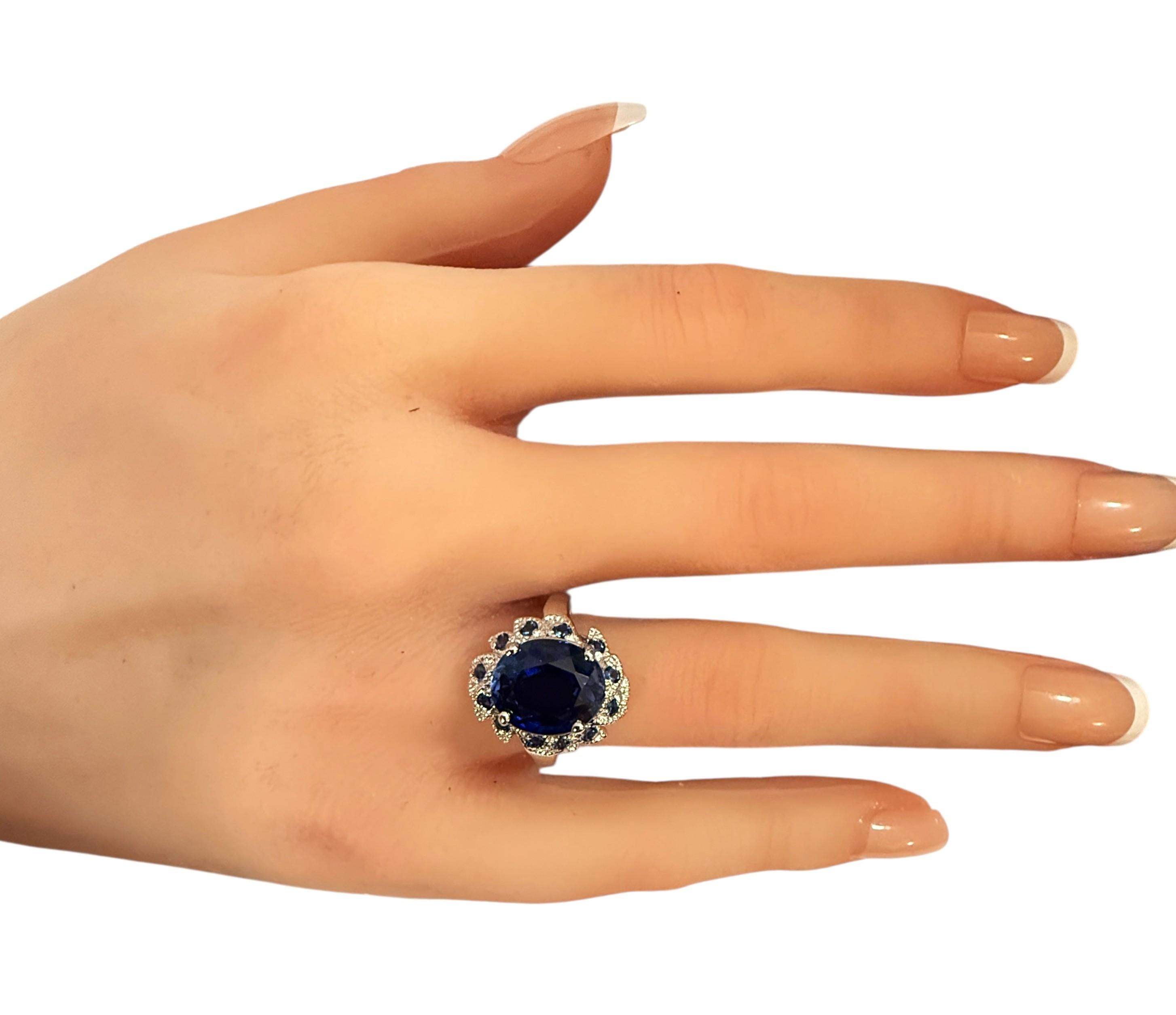 Nuevo Anillo de Plata de Ley con Zafiro Azul Ovalado de 5,50 Quilates y Corte Diamante 3