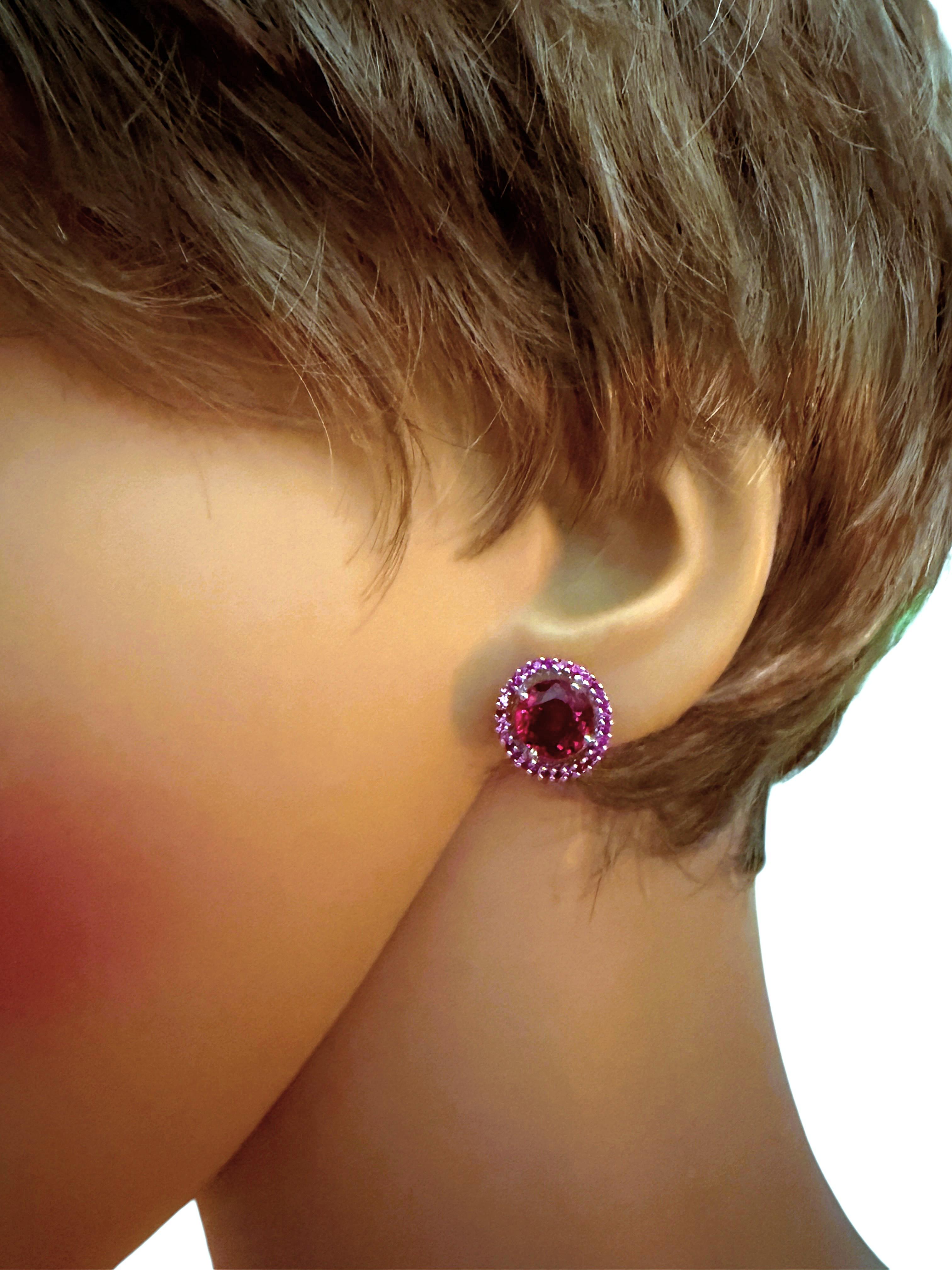 Neu 6,2 Karat roter Saphir & Saphir mit Diamantschliff Sterling-Ohrringe (Rundschliff)