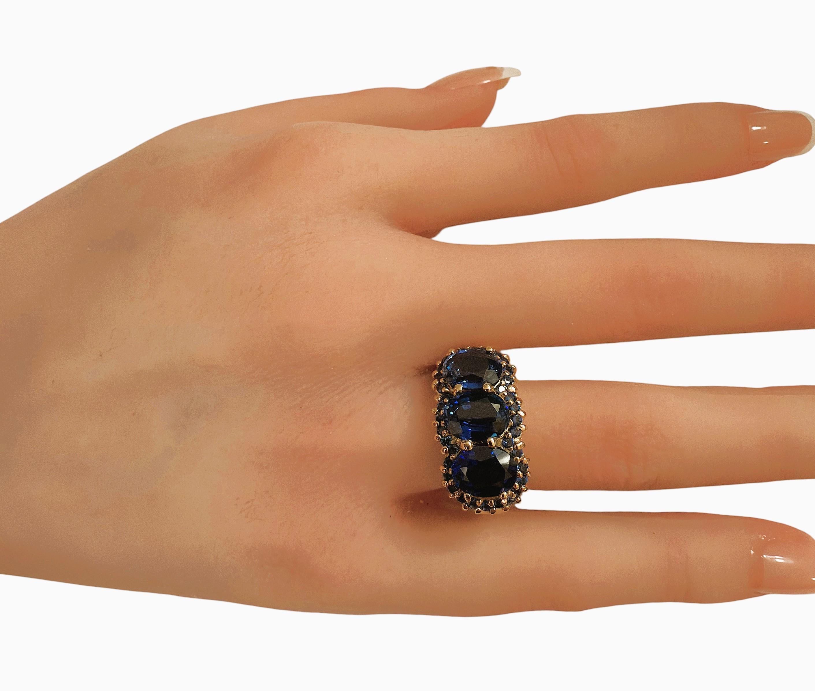 New 6.70 Carat 3-Stone Oval & Diamond Cut Blue Sapphire R Gold PL Sterling Ring For Sale 3