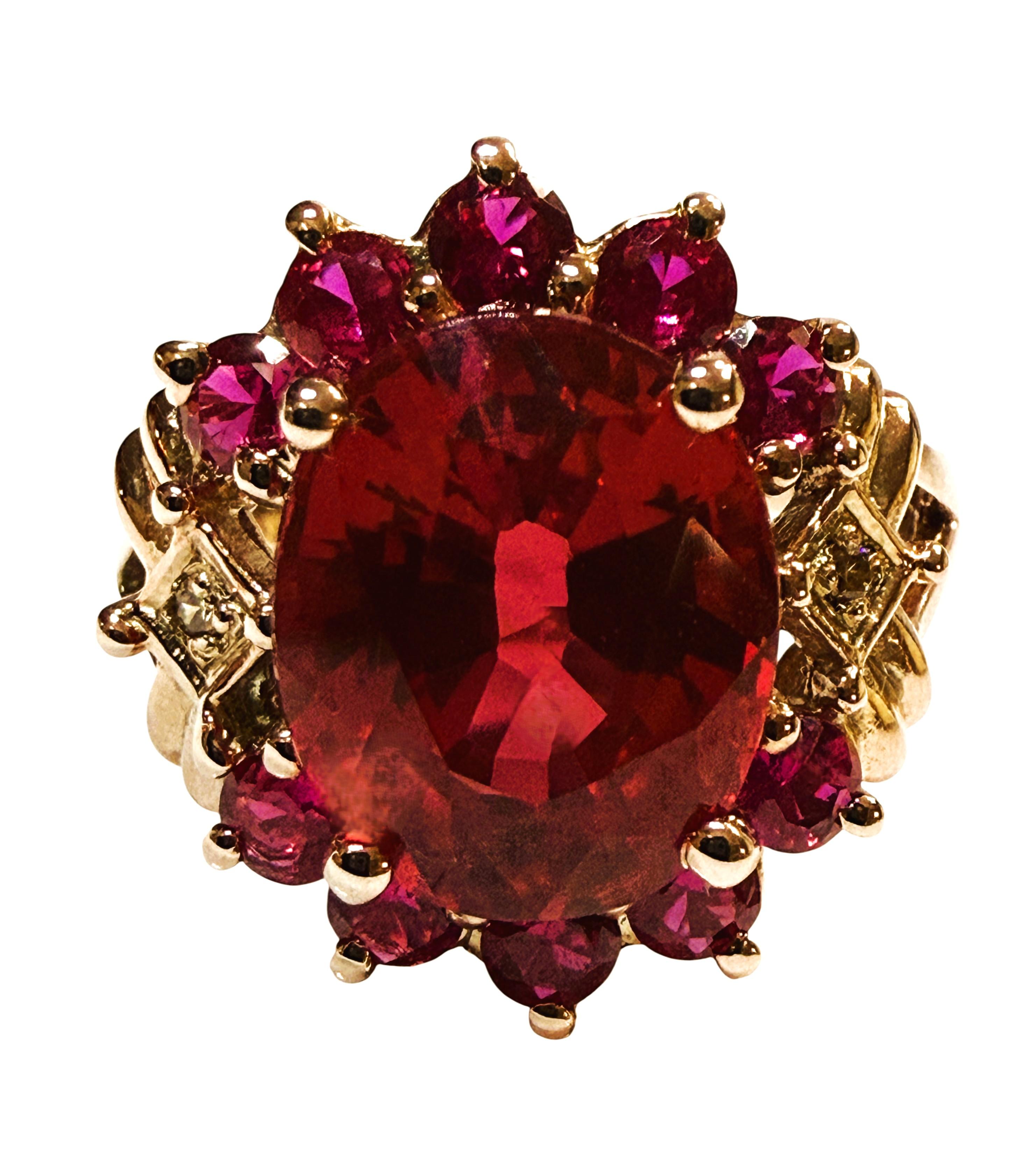 Dies ist ein erstaunlicher Ring.  Der Ring hat die Größe 6,5.  Der Stein stammt aus Sri Lanka.  Es ist ein schöner ovaler Stein im Fancy-Schliff und hat 6.80 Karat.  Es ist ein sehr hochwertiger Stein.  Er misst 11,3 x 9,3 mm und hat einen weißen