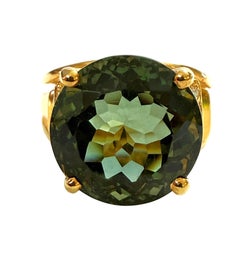 Nuevo anillo de oro amarillo PL de 6,84 quilates de turmalina verde bosque y zafiro