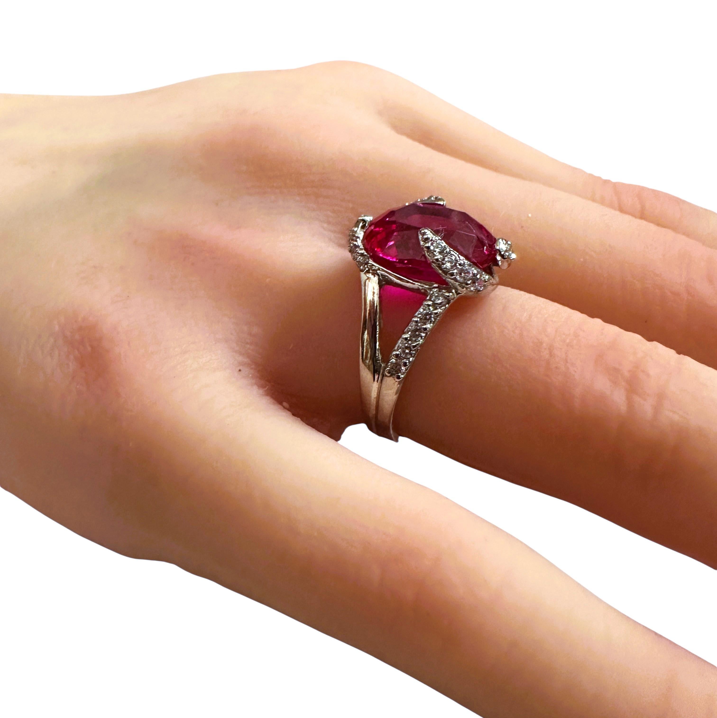 New 7.0 Carat Red Sapphire & Diamond Cut Sapphire Sterling Ring Size 6.25 en vente 2