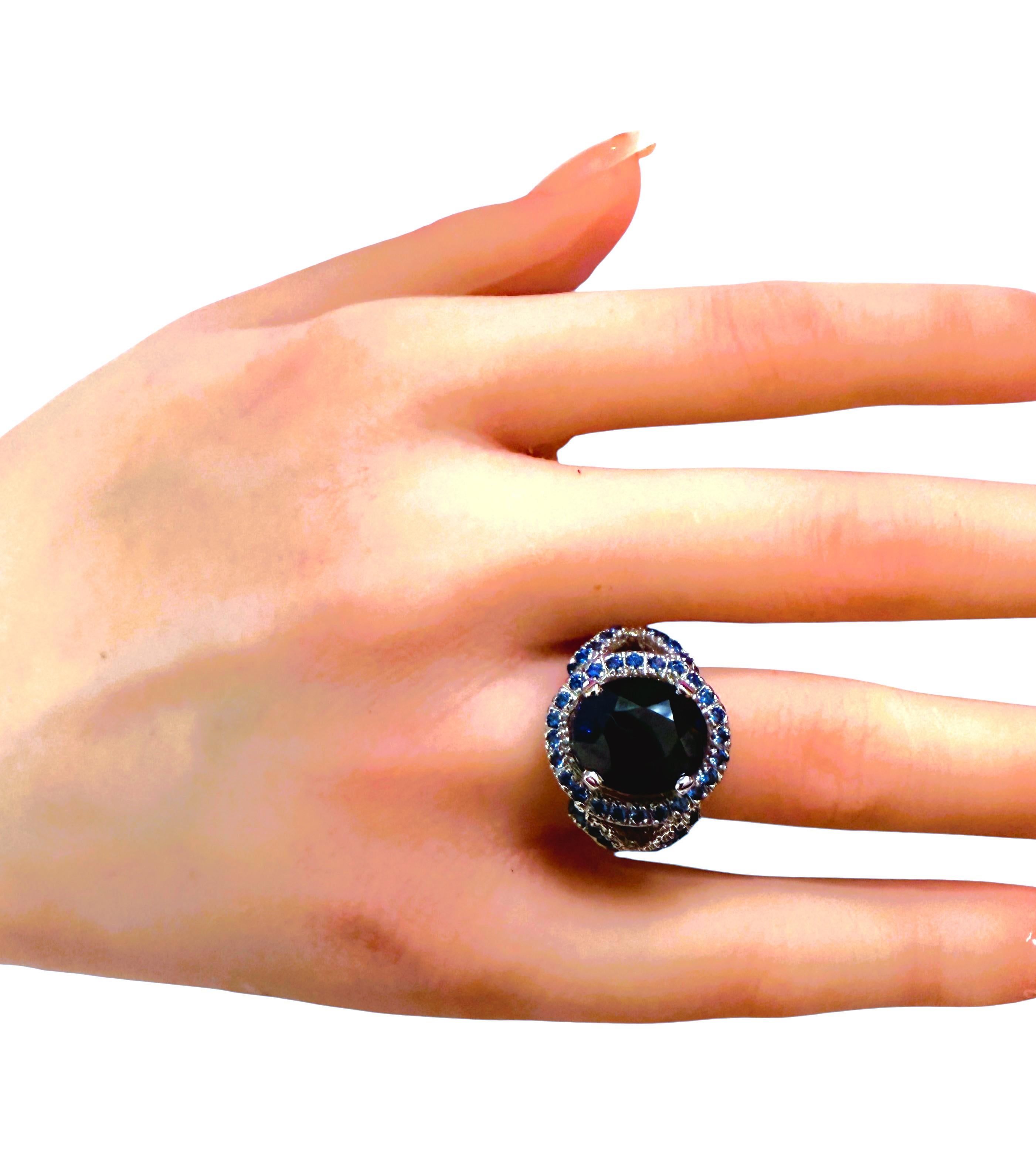 Nuovo anello in argento sterling con zaffiro blu ovale e taglio diamante da 7.02 carati in vendita 4