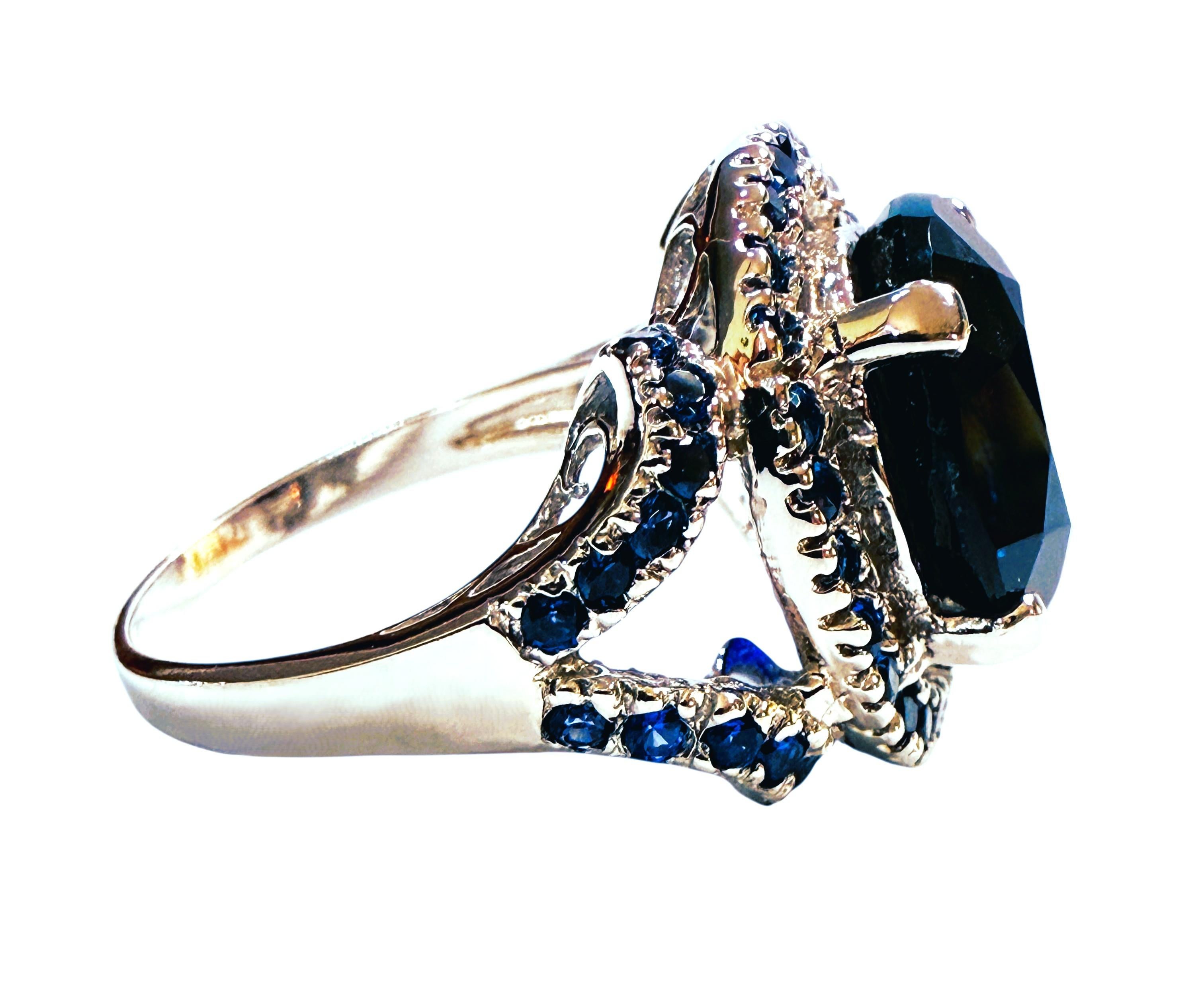 Donna Nuovo anello in argento sterling con zaffiro blu ovale e taglio diamante da 7.02 carati in vendita