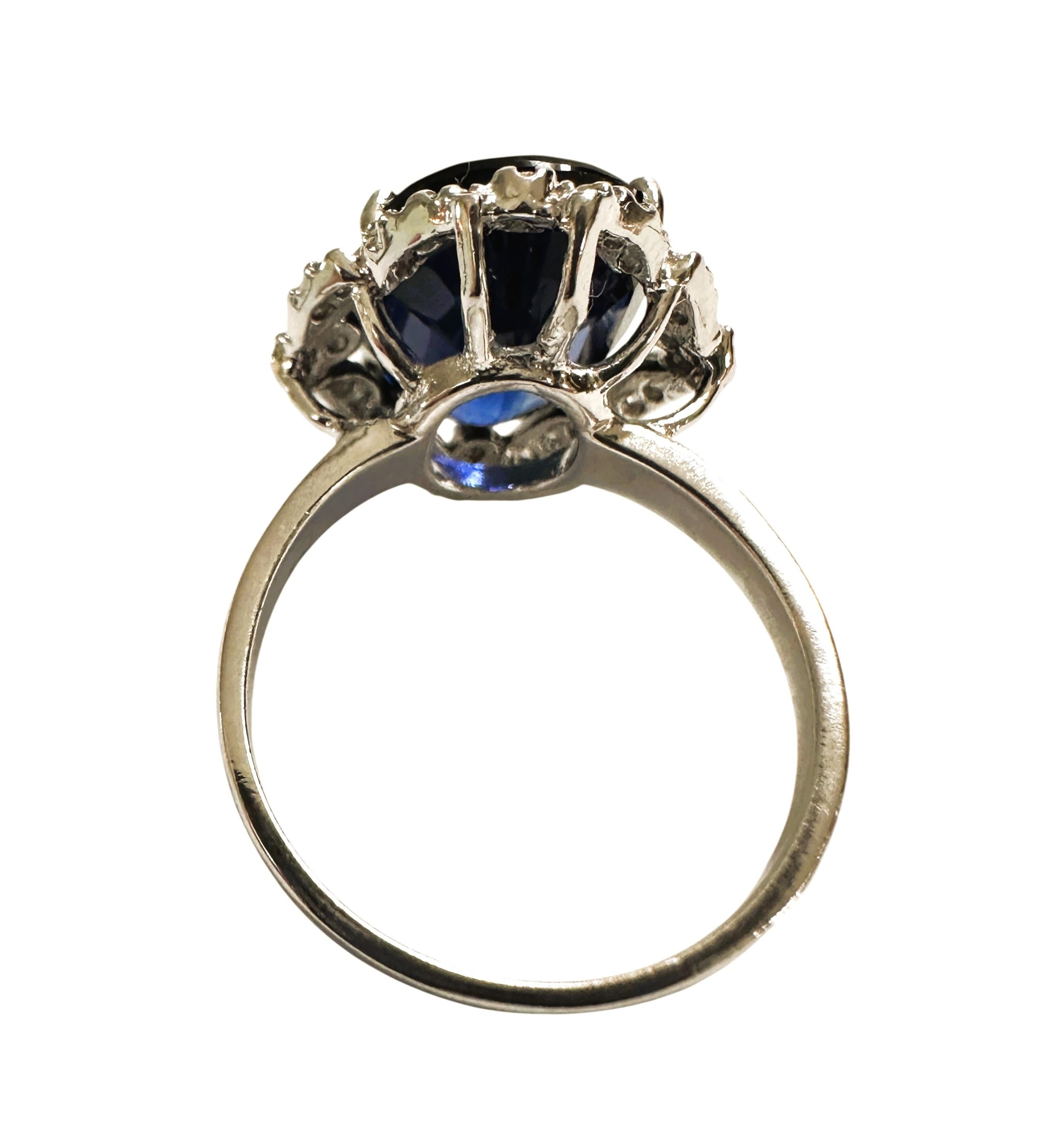 Taglio ovale New 7.78 Carat Blue Sapphire & Diamond Cut Sapphire Sterling Silver Ring in vendita