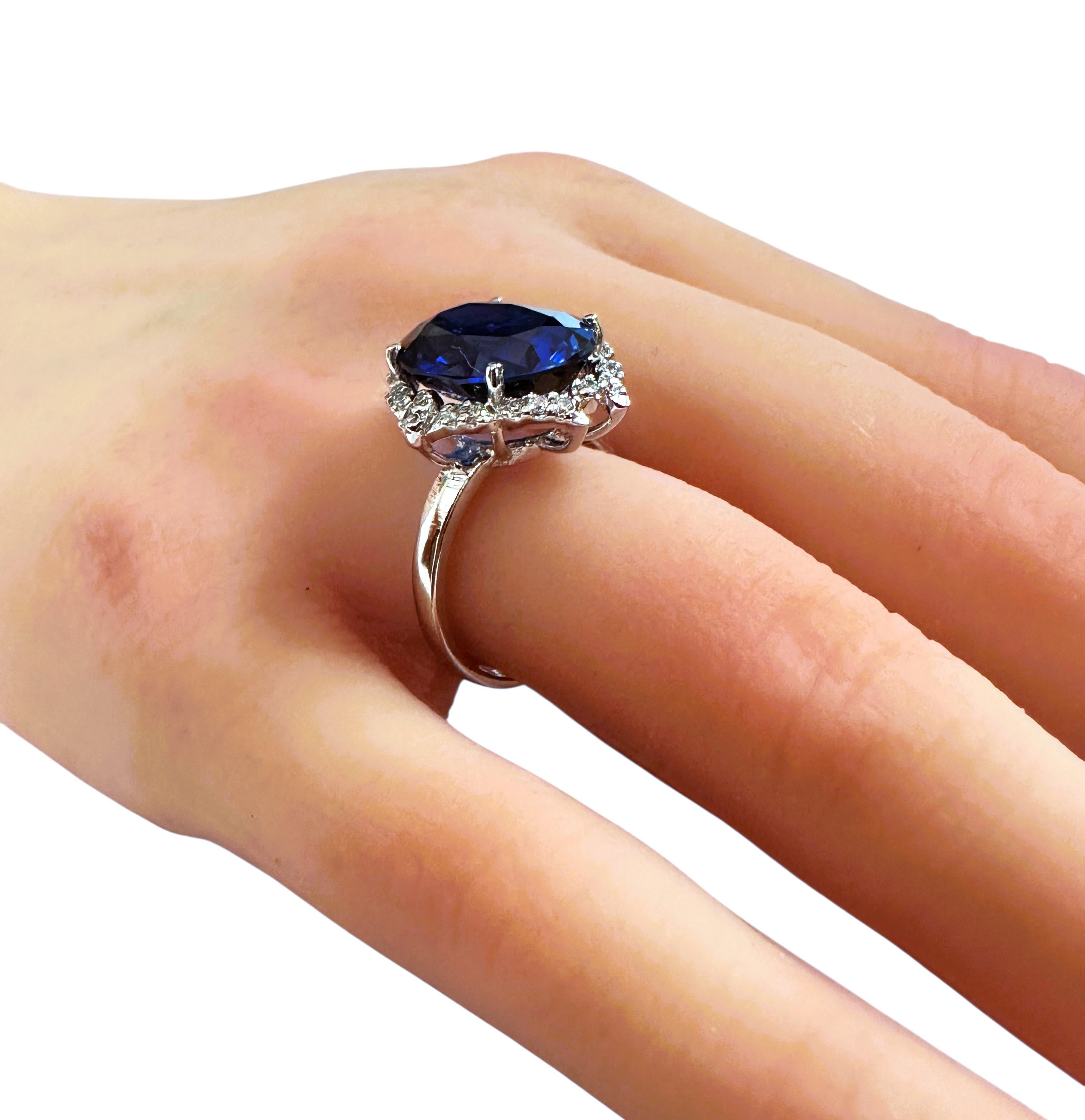 Donna New 7.78 Carat Blue Sapphire & Diamond Cut Sapphire Sterling Silver Ring in vendita