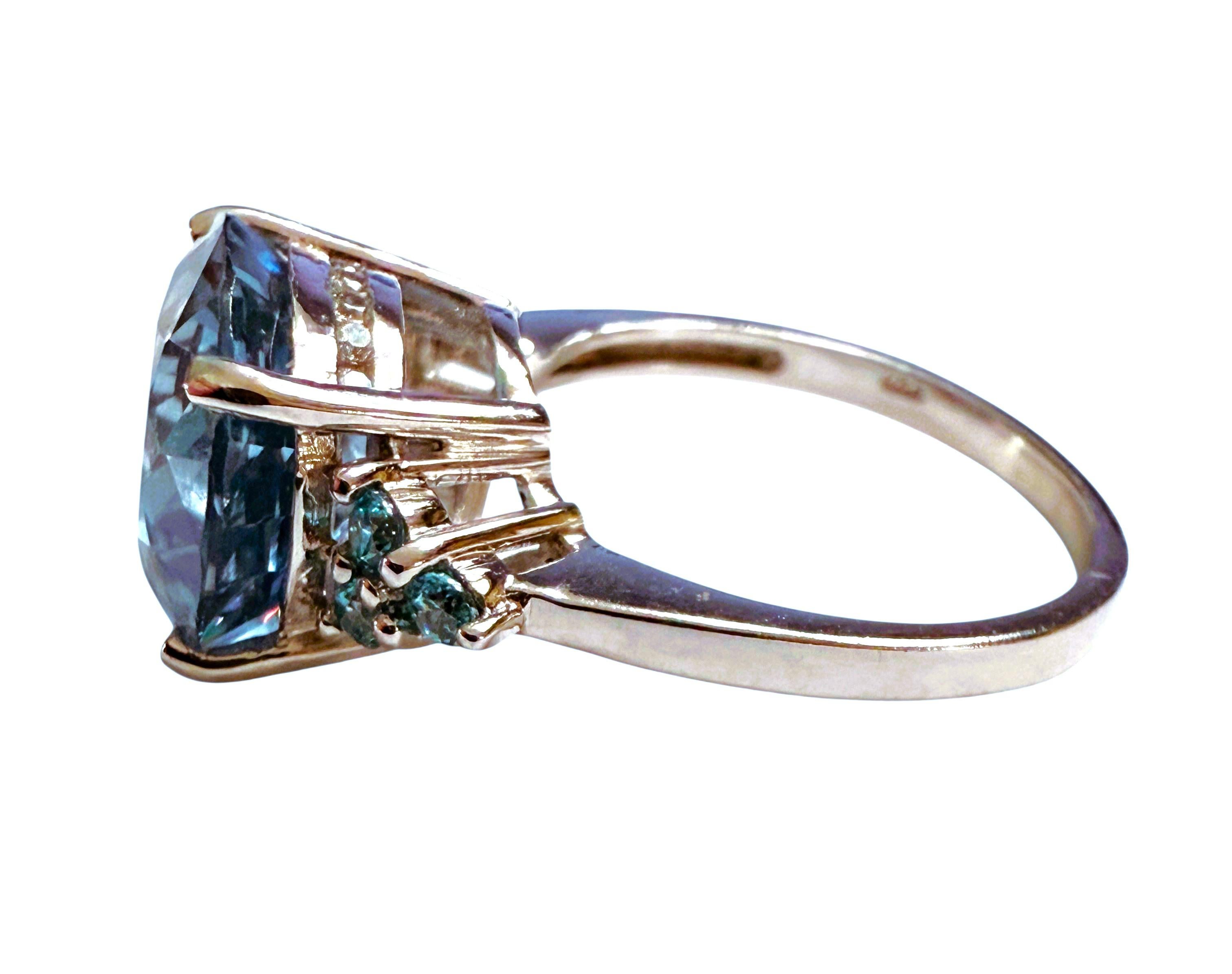 New 8.0 Carat Baby Blue Topaz & Diamond Cut Sapphire Sterling Ring For Sale 3