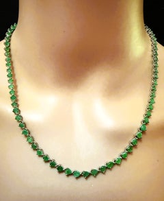 New 80-Stone 16.8 Carat Pear Emerald 925 Sterling Silver Adjustable Necklace