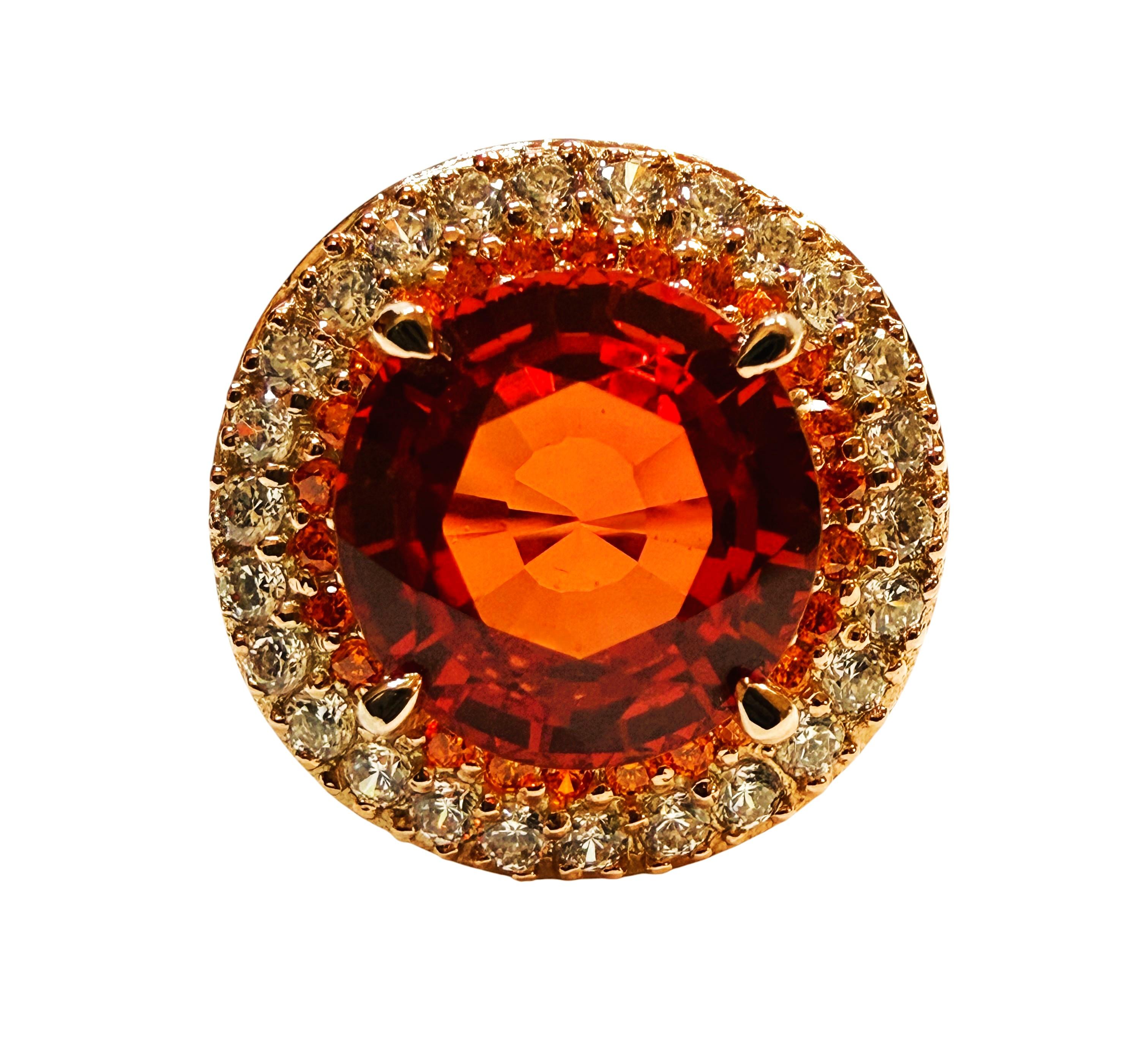 Dies ist ein erstaunlicher Ring.  Der Ring hat die Größe 6,25.  Der Stein stammt aus Sri Lanka.  Es ist ein schöner runder Stein im Fantasieschliff und hat 8,10 Karat.  Es ist ein sehr hochwertiger Stein.  Es misst 10,8 mm und ist umgeben von