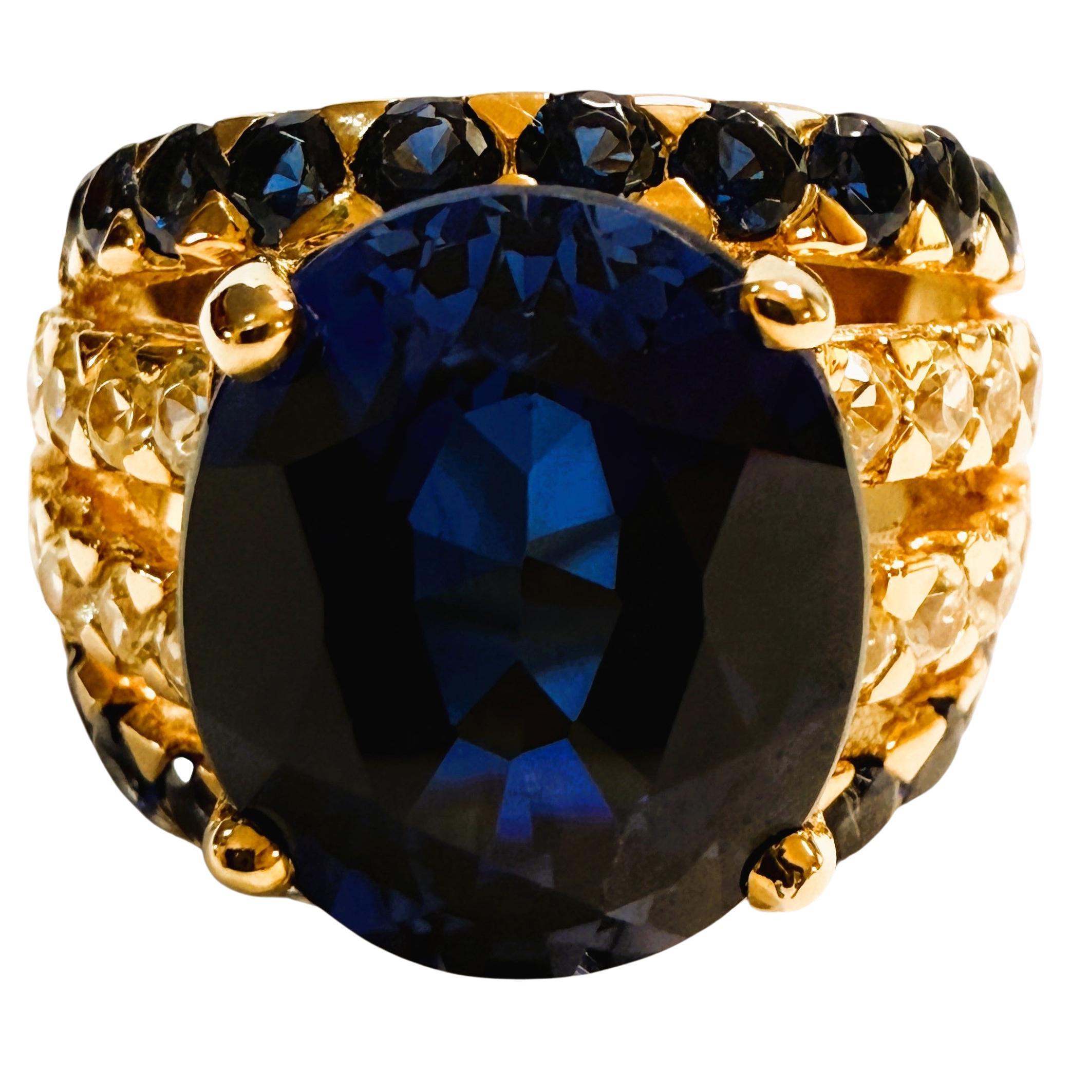 Nuovo anello con zaffiro ovale e diamante da 8,2 carati in oro giallo 24 carati e argento sterling