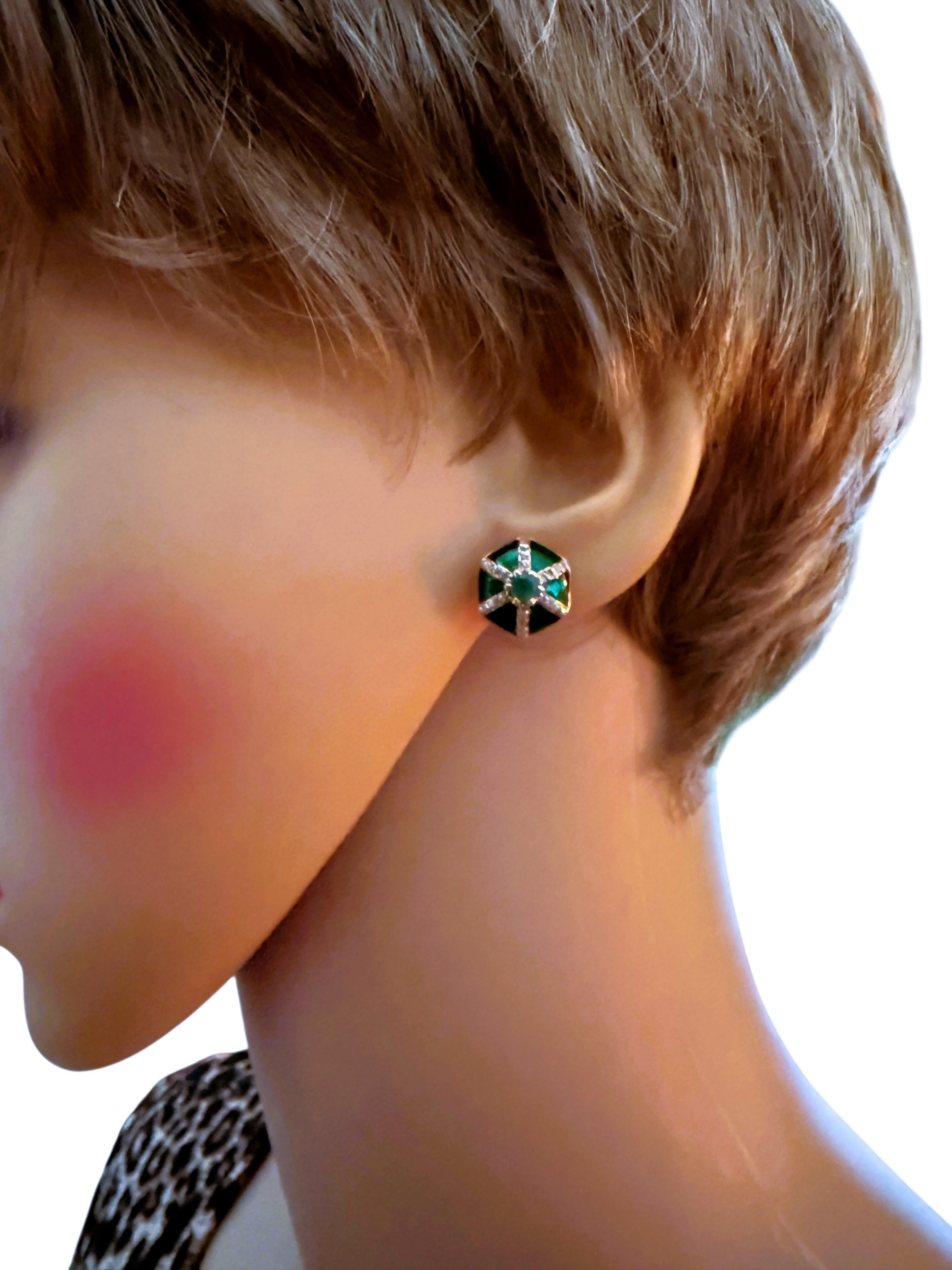 Neue .86 Karat Smaragd & Diamantschliff Saphir & Emaille 14k Gold PL Ohrringe im Angebot 1