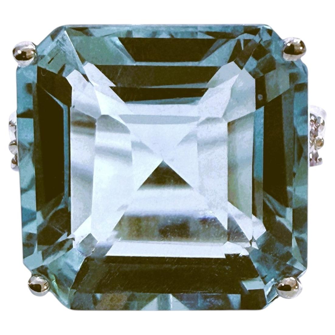 How do you identify vintage jewelry?