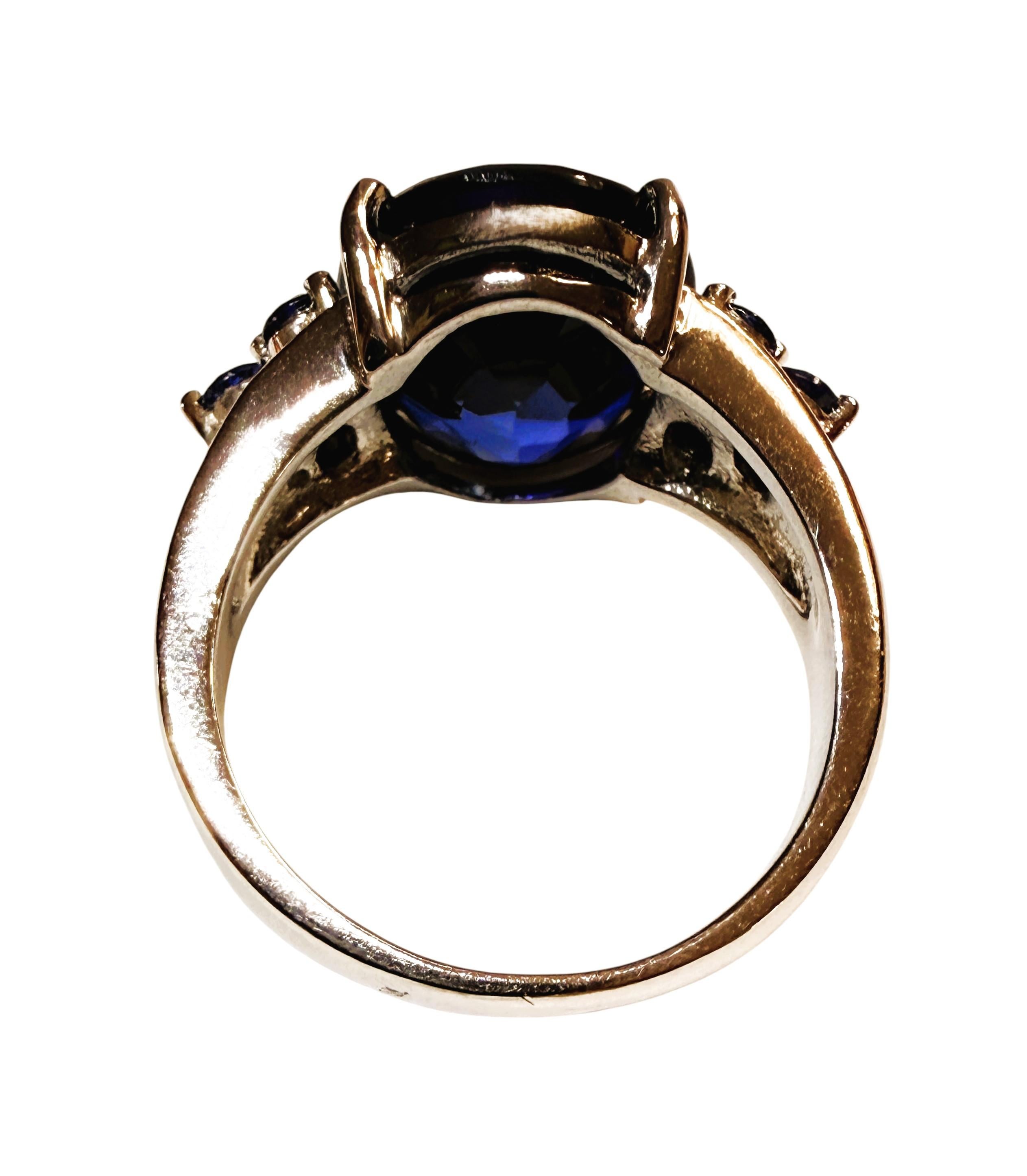 Nuovo anello in argento sterling con zaffiro blu ovale e taglio diamante da 8.70 carati In condizioni ottime in vendita a Eagan, MN