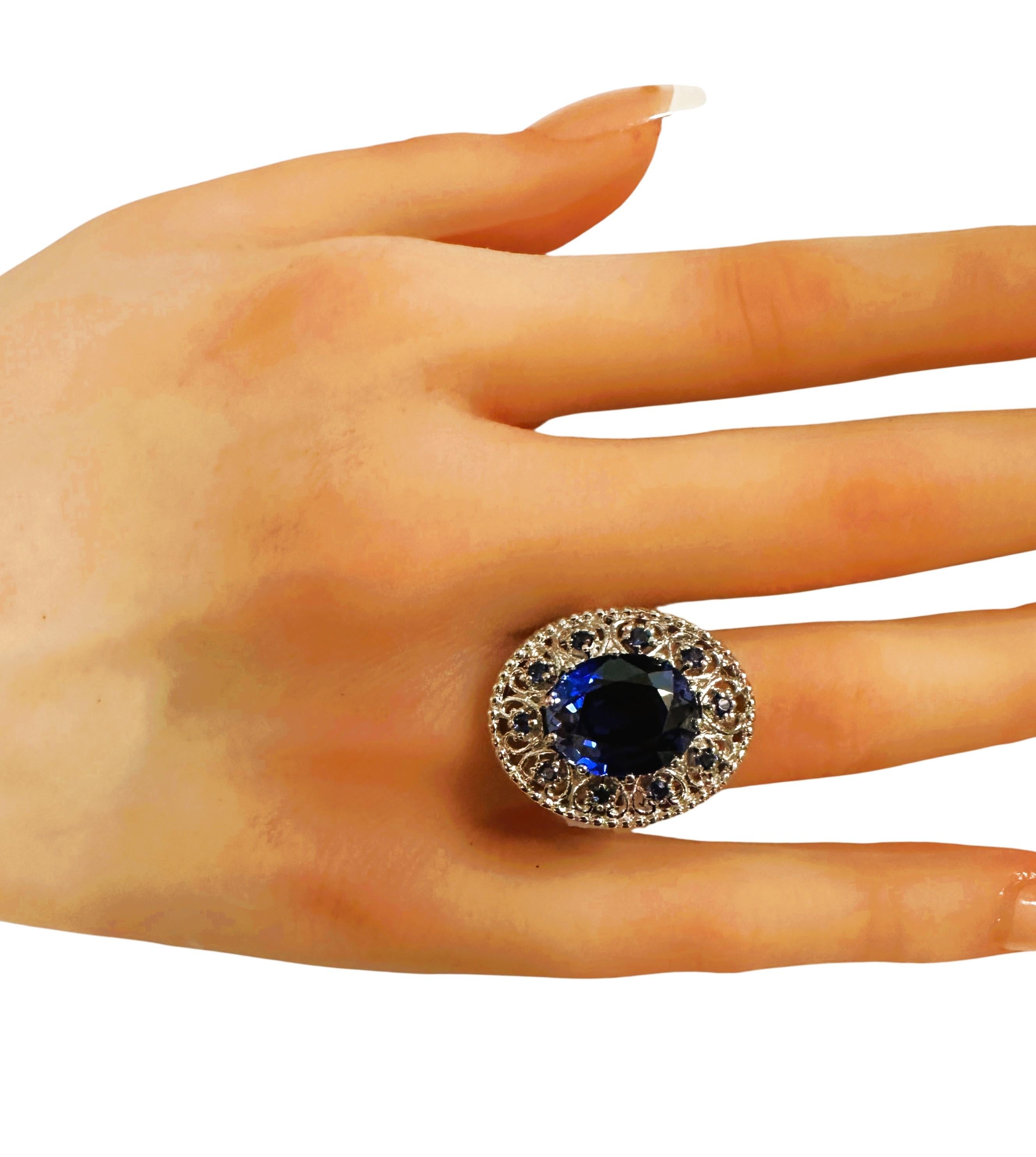 Neu 9,12 Karat Oval & Diamantschliff Blauer Saphir Sterling Silber Ring (Ovalschliff)