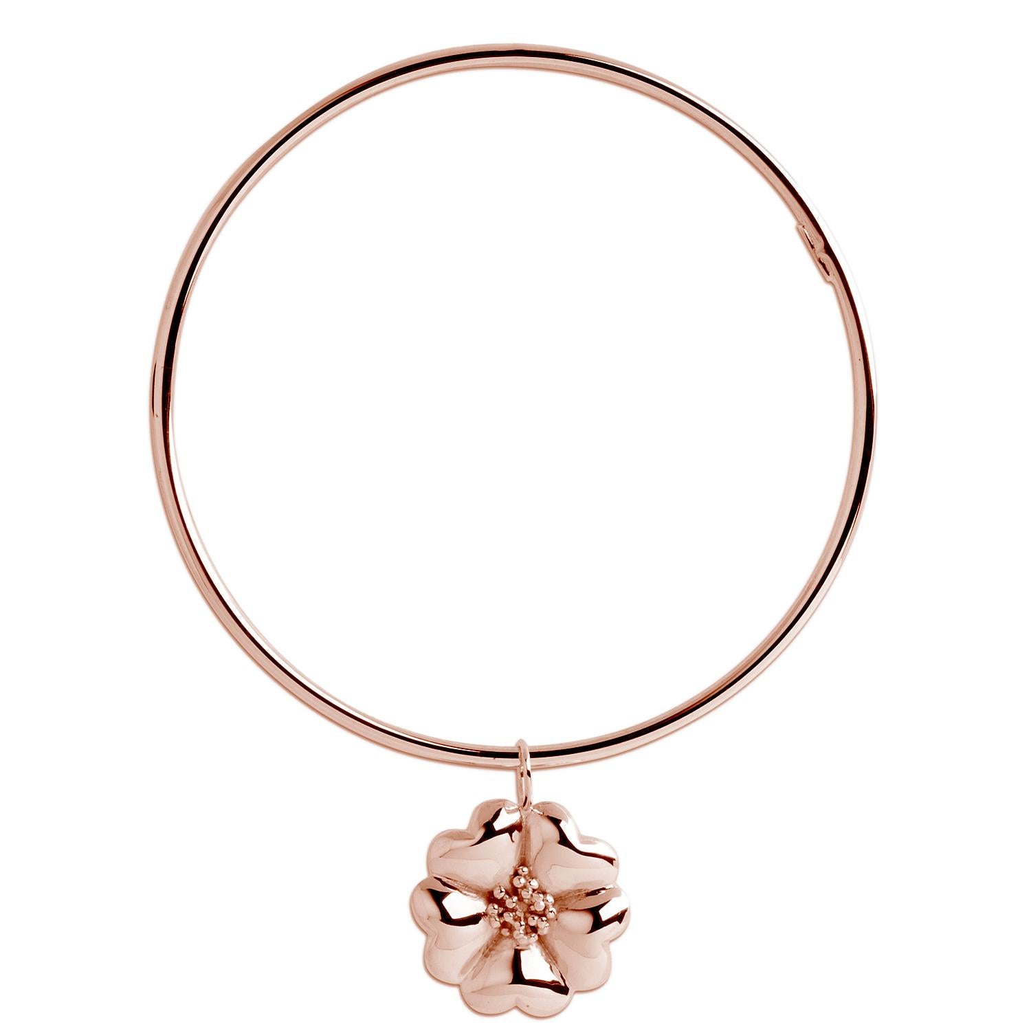 Designed in NYC

.925 Sterling Silver Blossom Dangle Bangle Bracelet. No matter the season, allow natural beauty to surround you wherever you go. .925 sterling silver blossom dangle bangle bracelet: 

Sterling silver bangle and blossom 
High-polish