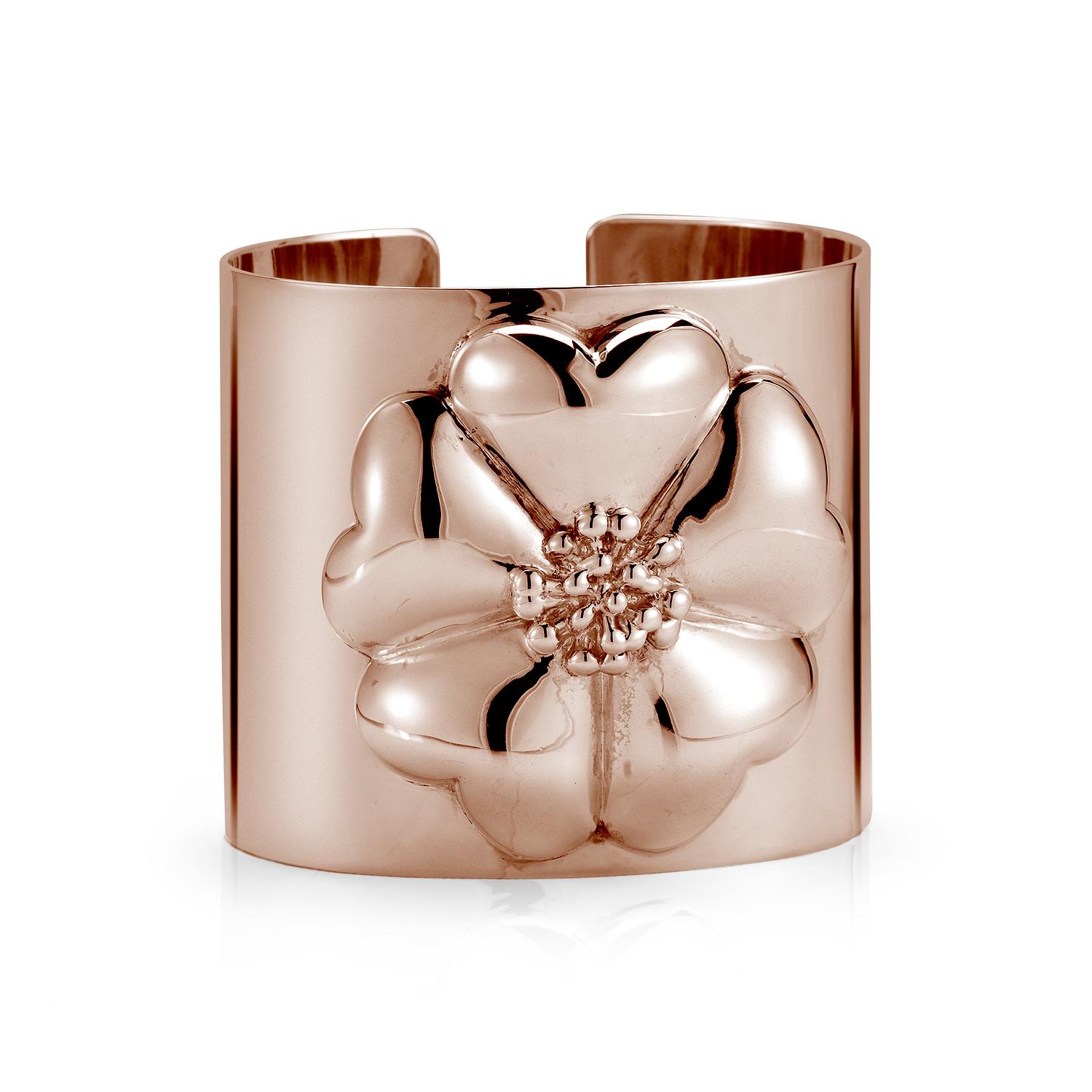 Designed in NYC

.925 Sterling Silver Blossom Large Cuff Bracelet.No matter the season, allow natural beauty to surround you wherever you go. Blossom large cuff bracelet: 

Sterling silver cuff and blossom also available in 24k gold vermeil and 24k