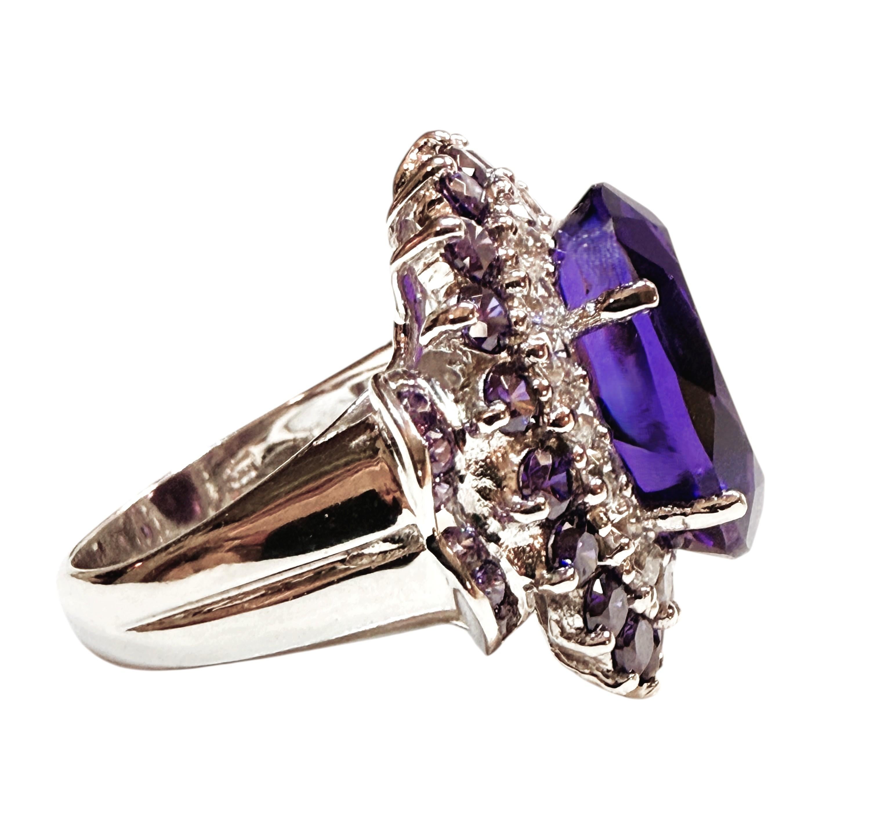 Nuovo anello in sterling con ametista e zaffiro tagliato a diamante da 9,30 carati, misura 6 In condizioni ottime in vendita a Eagan, MN