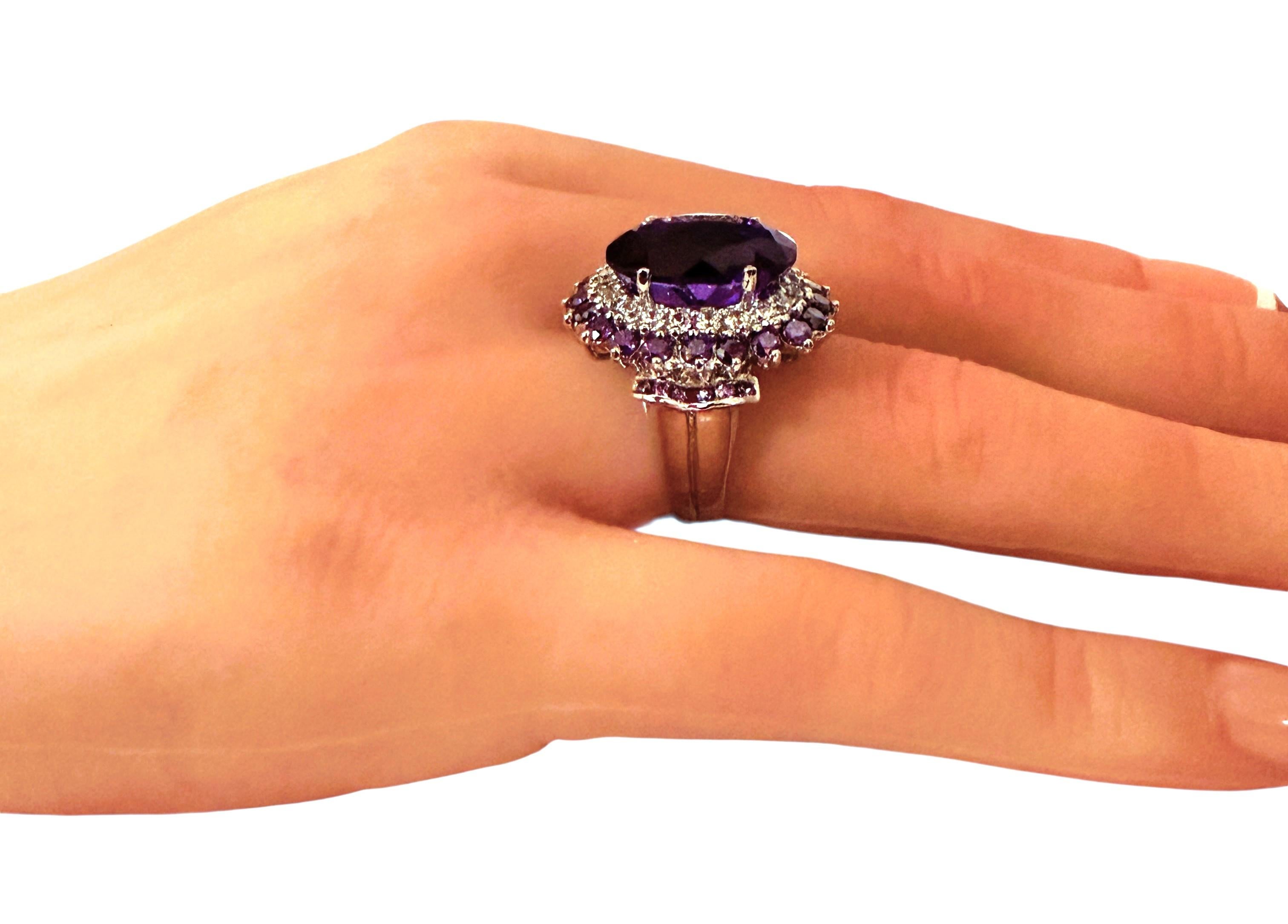 Nuovo anello in sterling con ametista e zaffiro tagliato a diamante da 9,30 carati, misura 6 in vendita 2