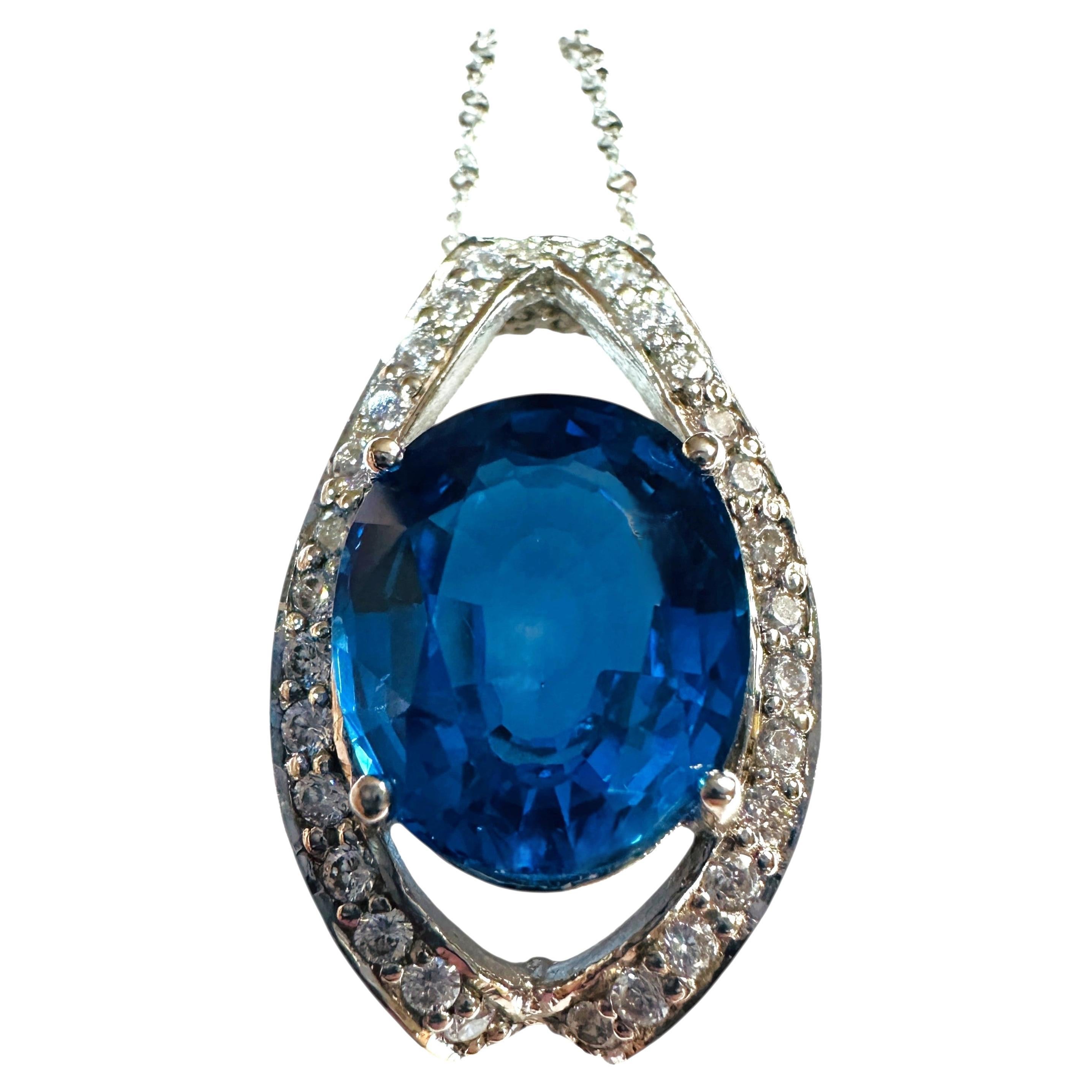 Pendentif collier en argent sterling neuf avec topaze bleue de 9,60 carats et saphir taille diamant