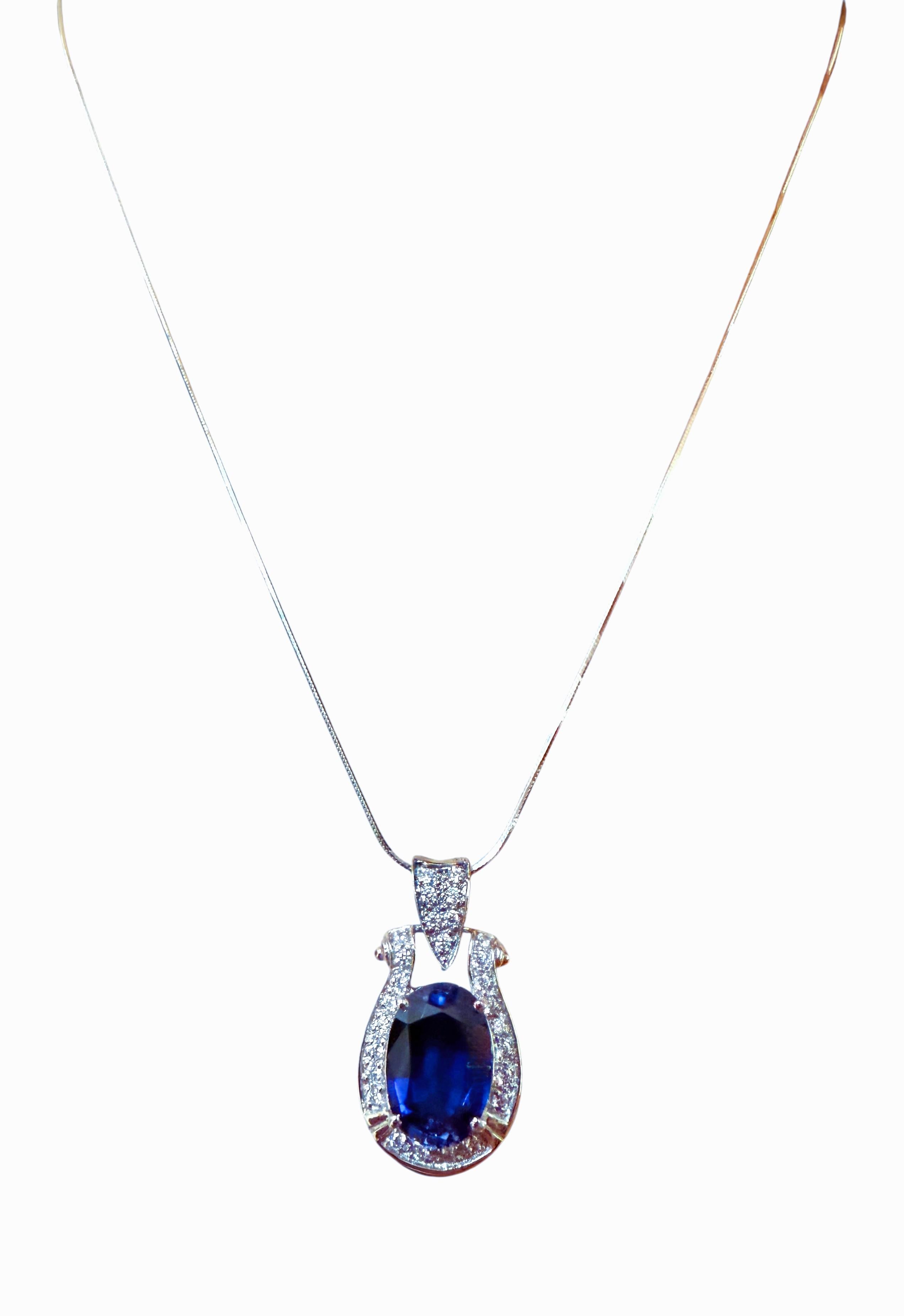 Art Deco New 9.70 Carat Blue Sapphire & Diamond Cut Sapphire Sterling Necklace For Sale