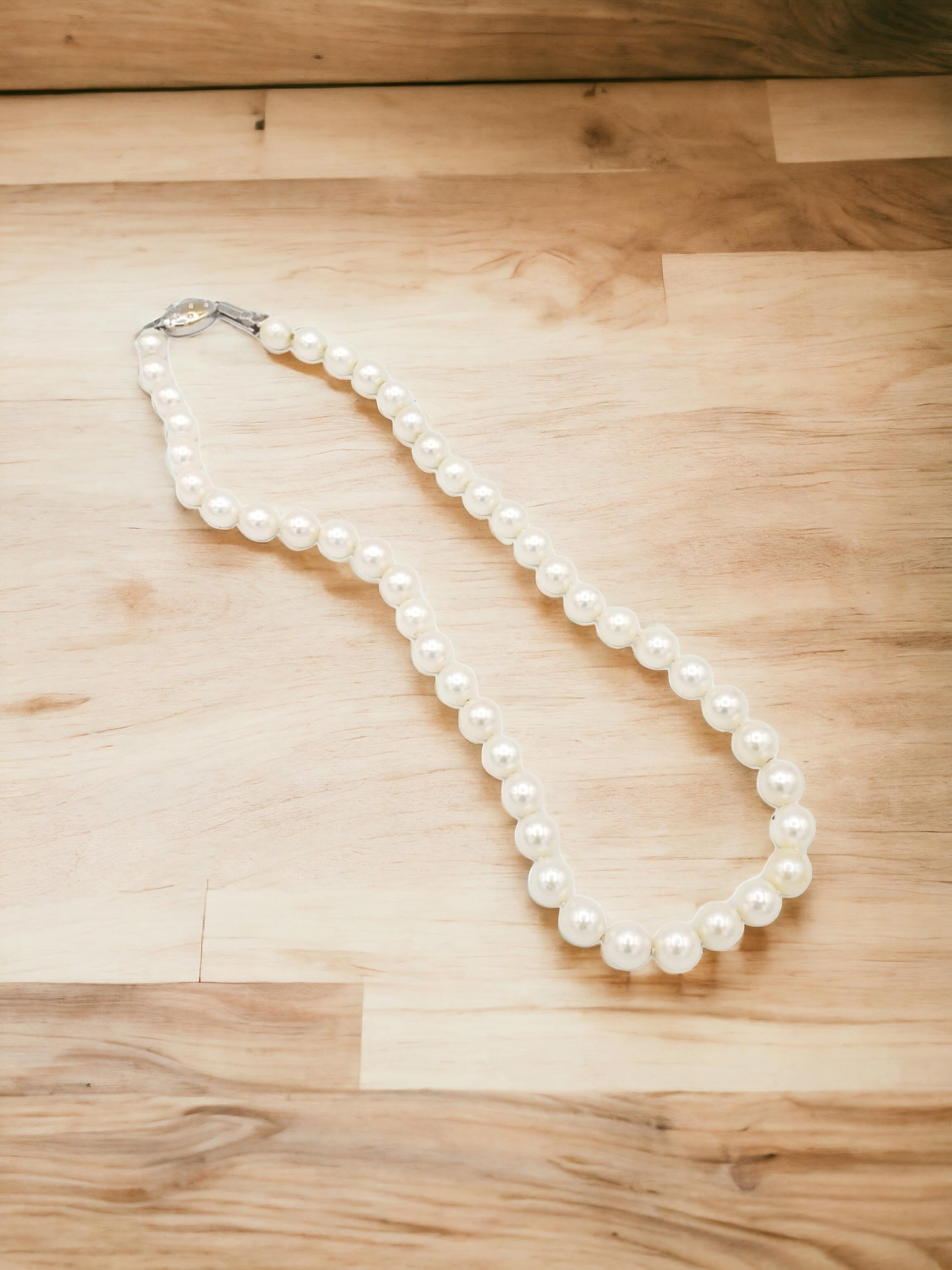 Women's or Men's NEW AAA+ Quality Japanese Akoya Salt Water White Pearl Necklace For Sale