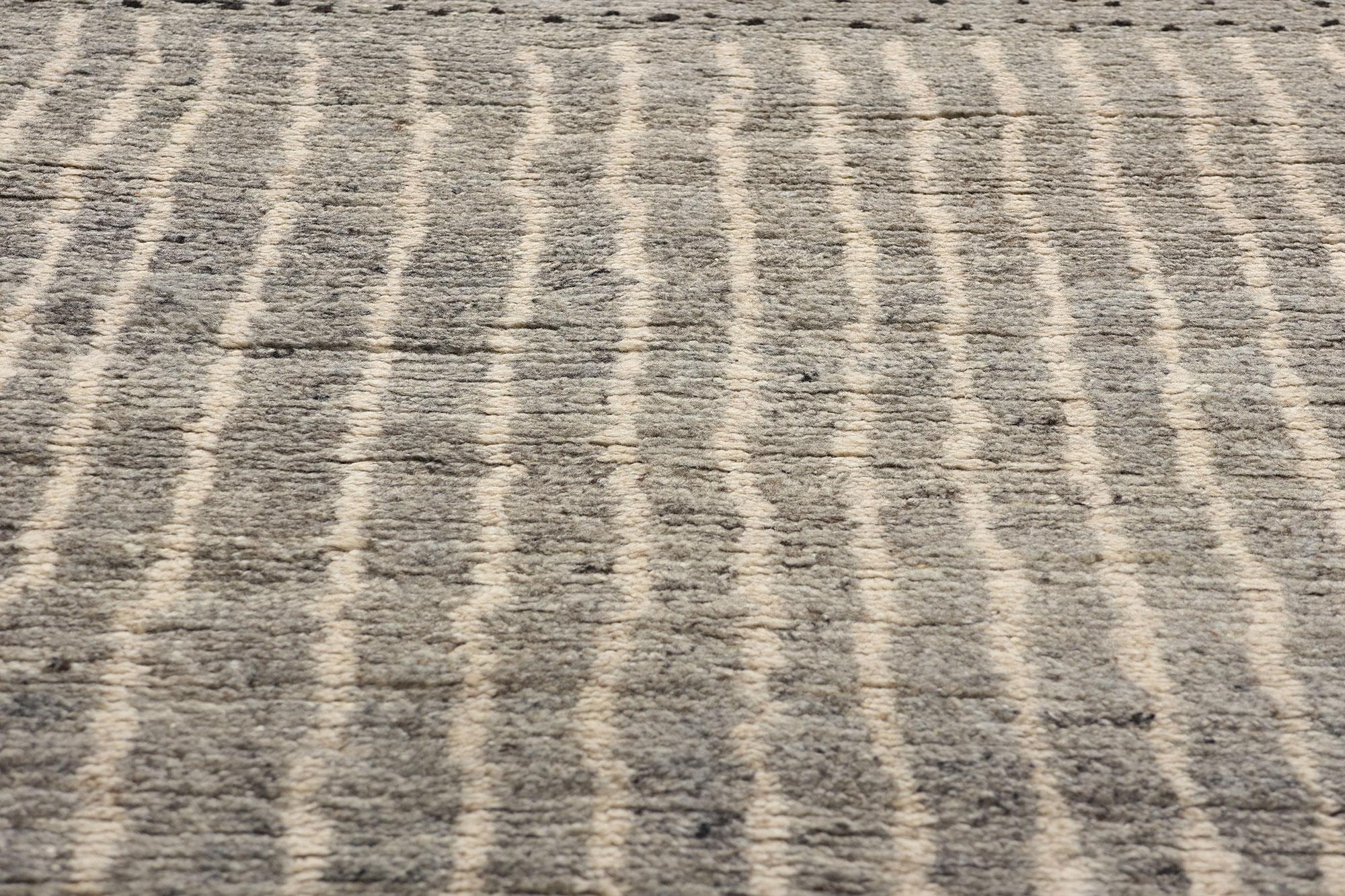 New Abstract Dusk Lines Gray Bauhaus Moroccan Rug with Modern Style In New Condition For Sale In Dallas, TX