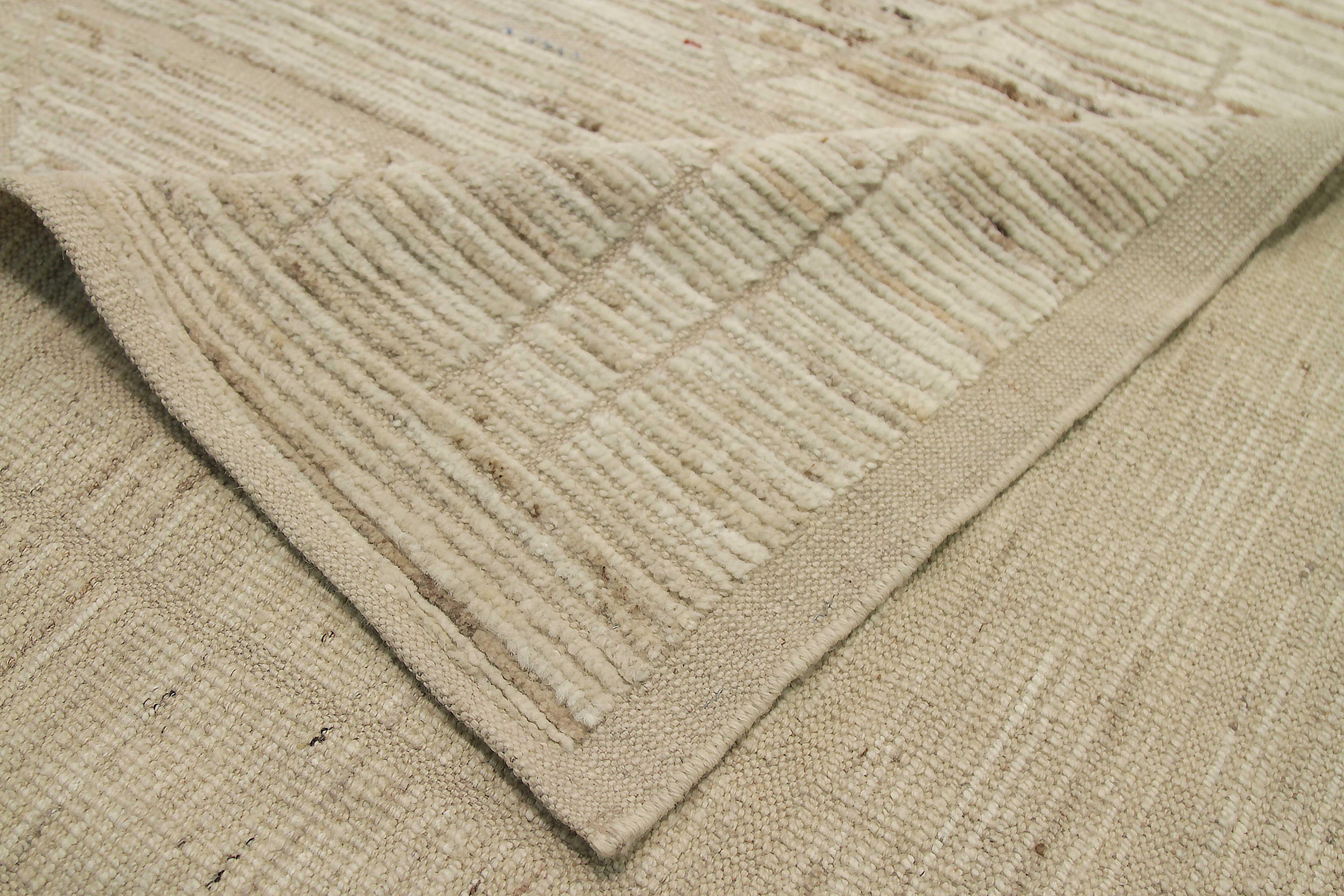 20th Century Afghanistan Moroccan Over Size Rug Circa 1990 - Wool Ivory Taupe Design - 92176 For Sale