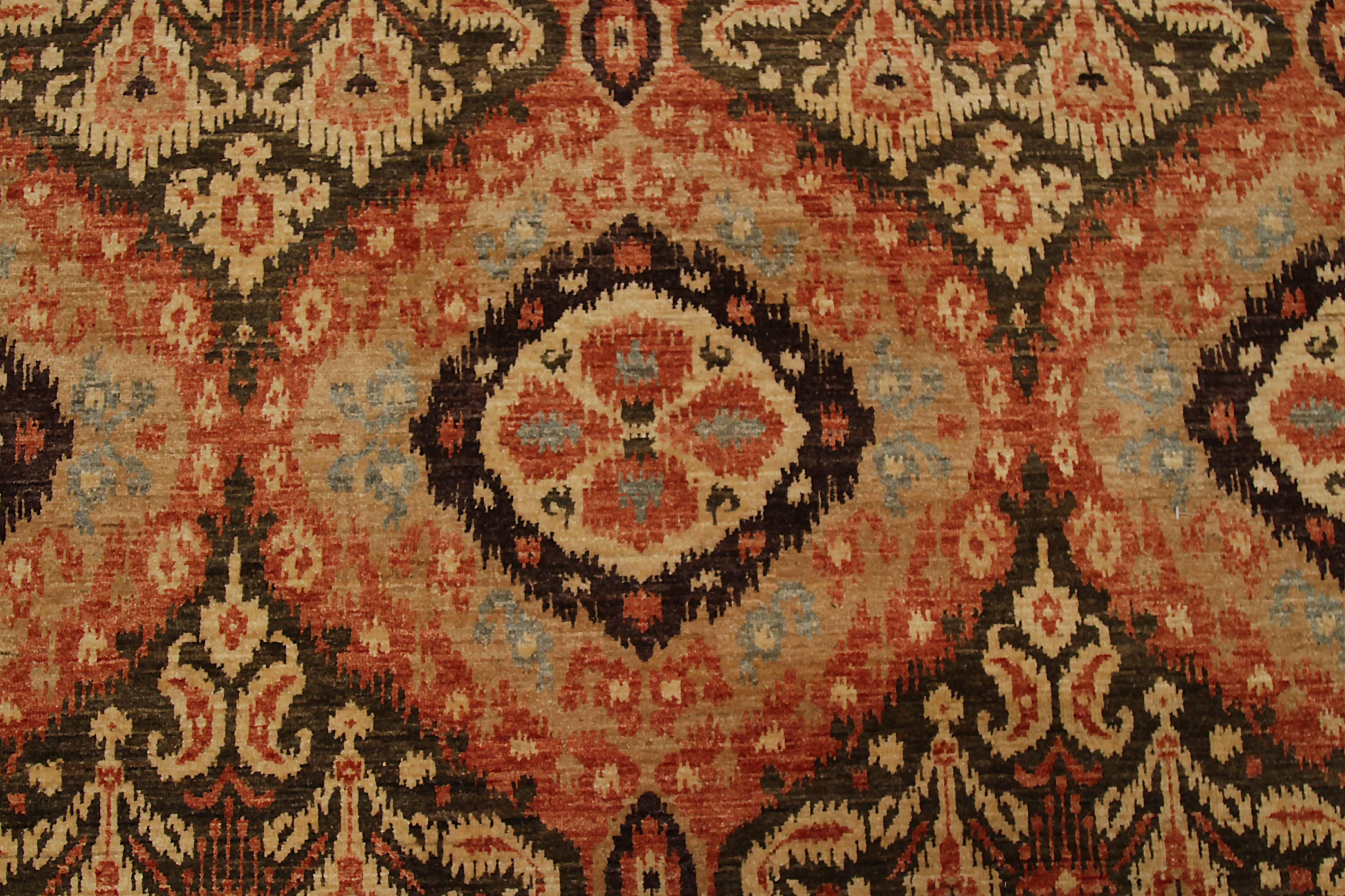 Tissé à la main Tapis neuf de la région afghane design transitionnel en vente