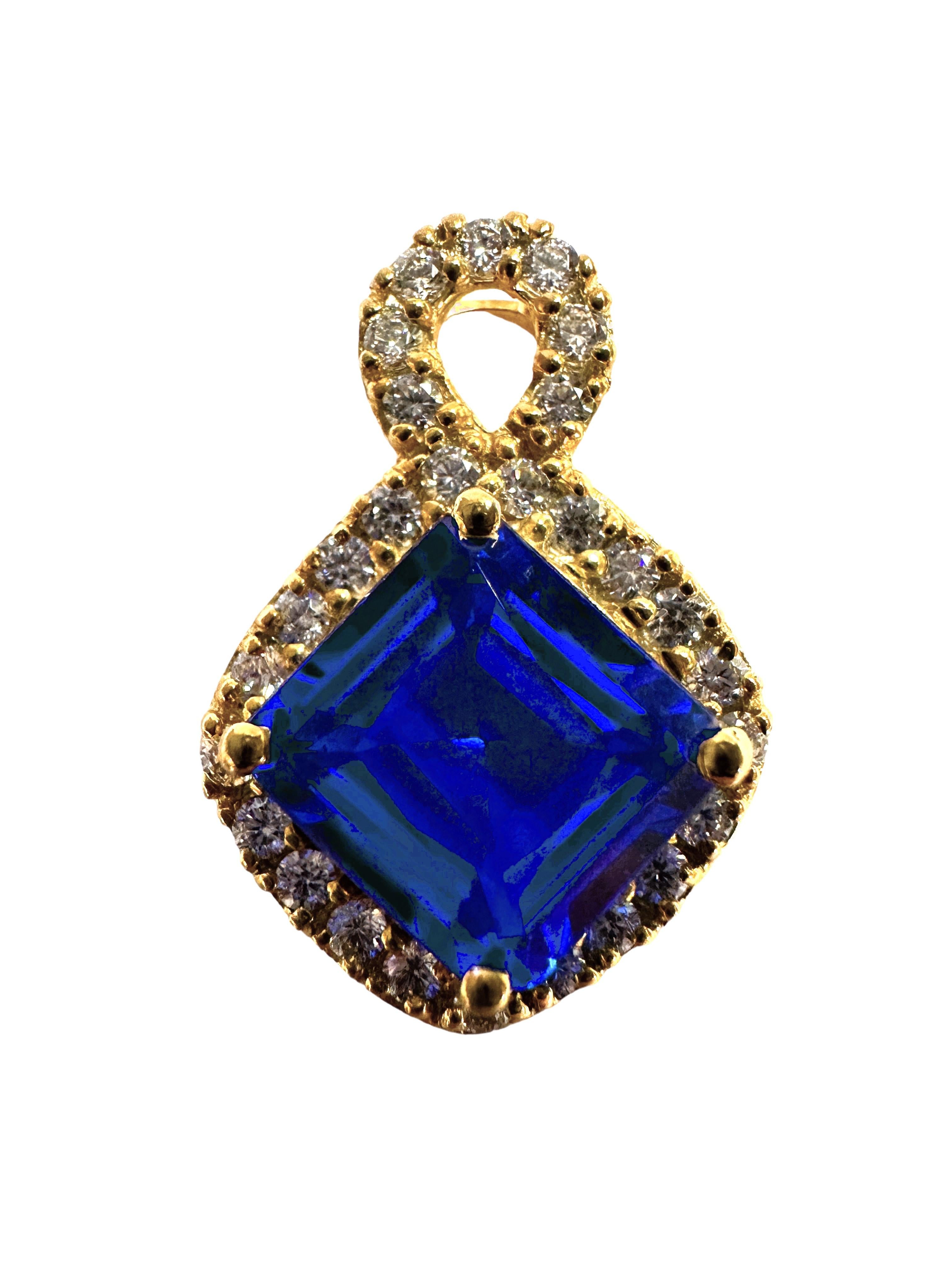 Pear Cut New African 10.2 Ct Swiss Blue Topaz Yellow Gold Plated Sterling Pendant For Sale