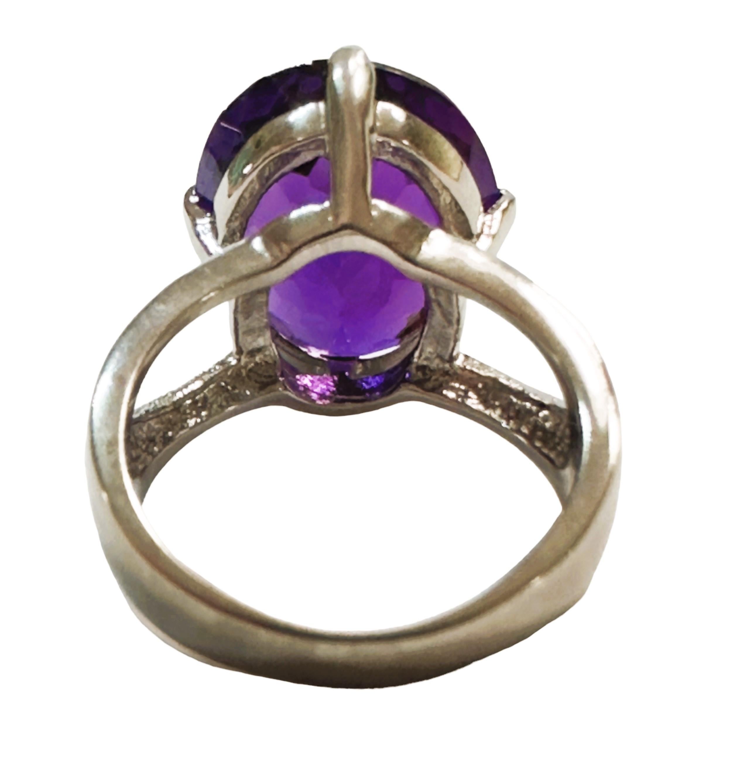 Emerald Cut New African 11.80 Ct Purple Amethyst Sterling Ring Size 6.25 For Sale