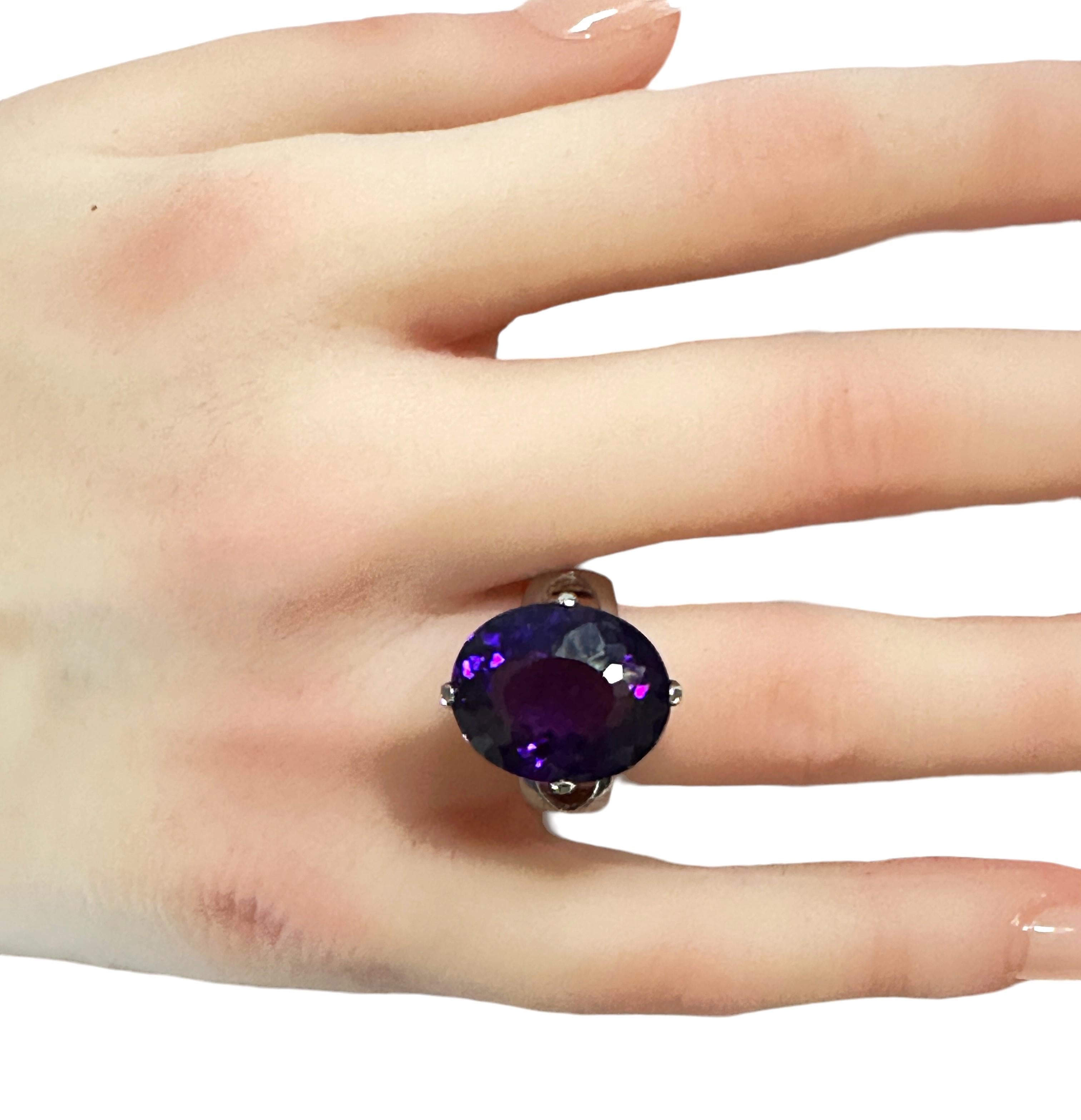 New African 11.80 Ct Purple Amethyst Sterling Ring Size 6.25 For Sale 2