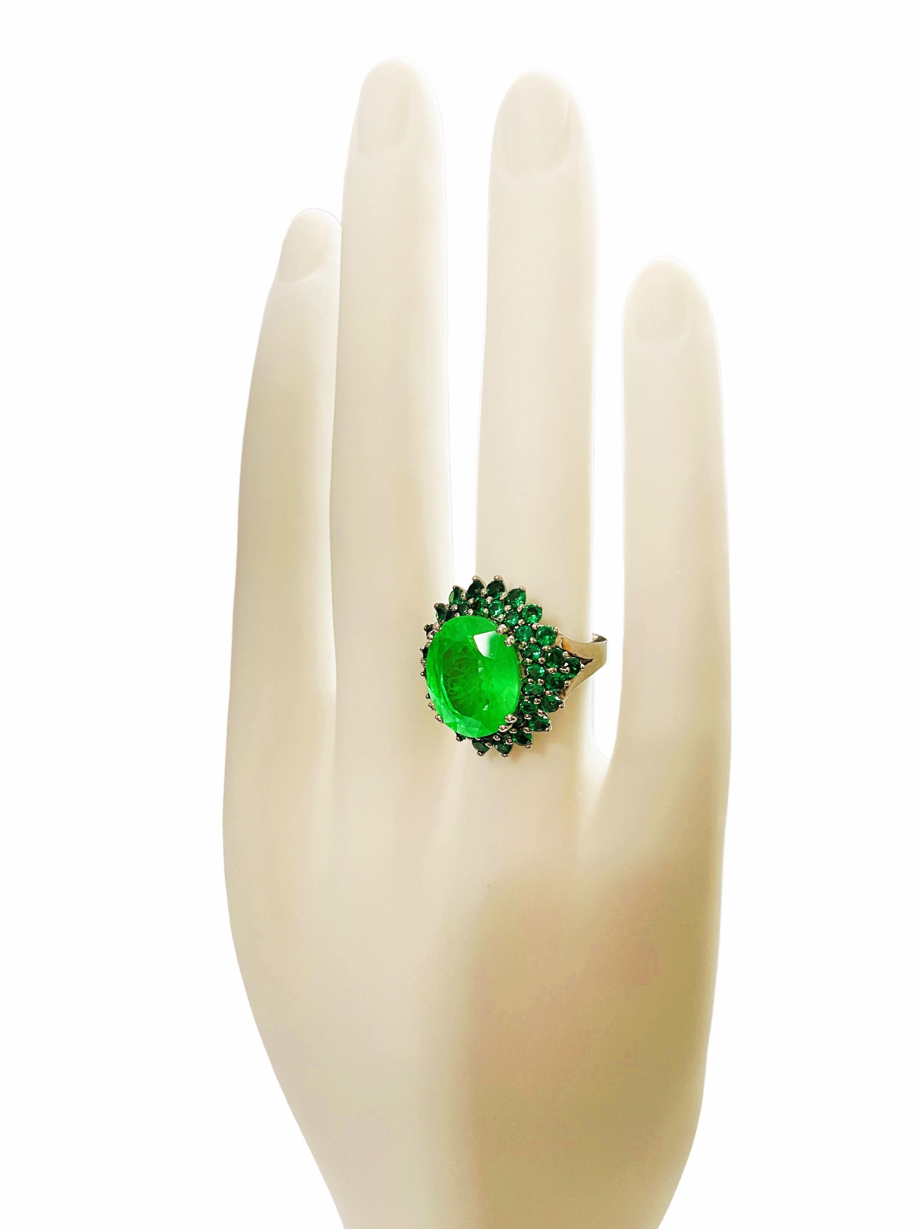 New African 11.9 Ct Emerald Green Garnet & Green Sapphire Sterling Ring 3