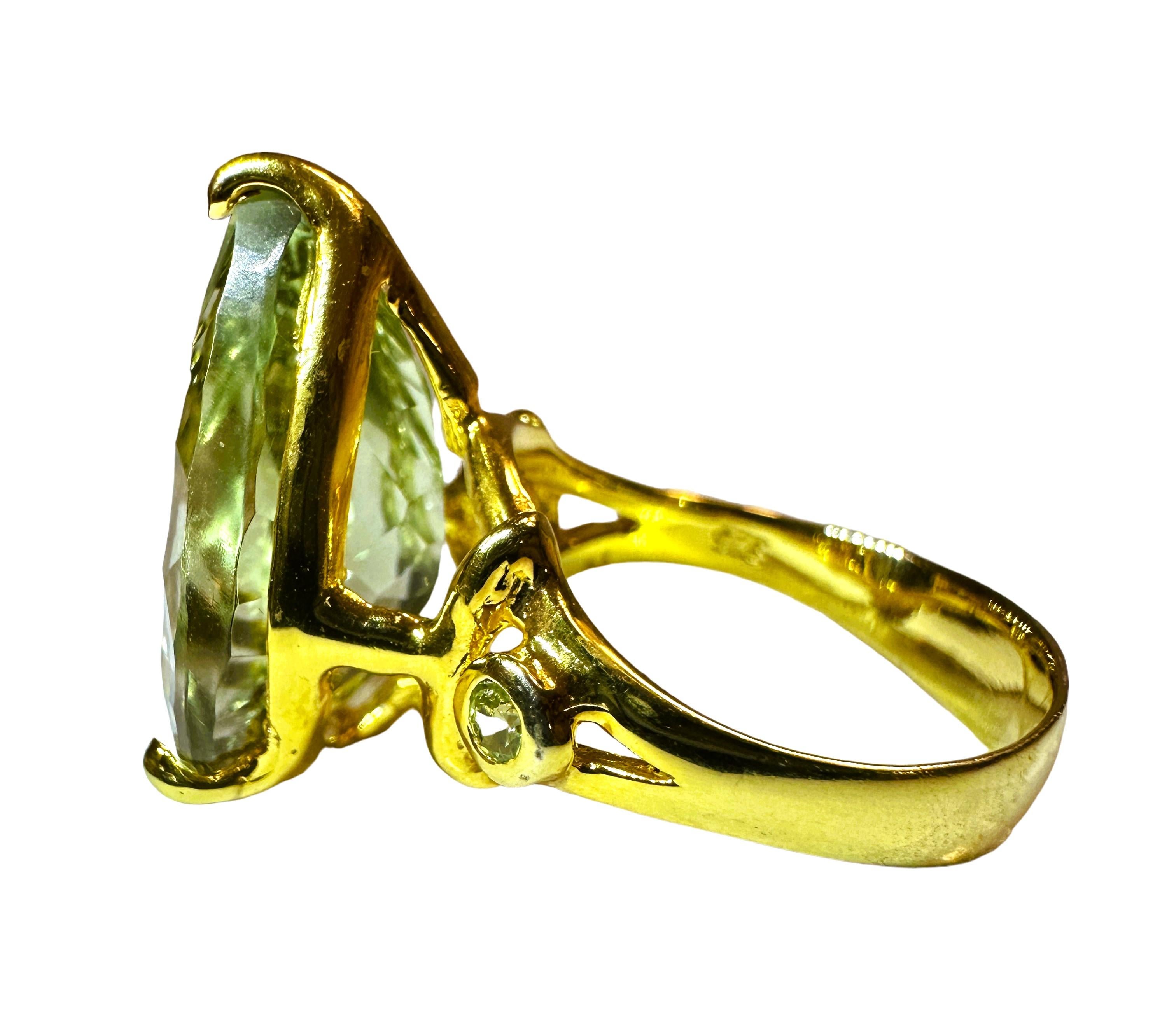 Neuer afrikanischer 12 Karat grüner Amethyst Gelbgold vergoldeter Sterling Ring Größe 7 (Art déco)