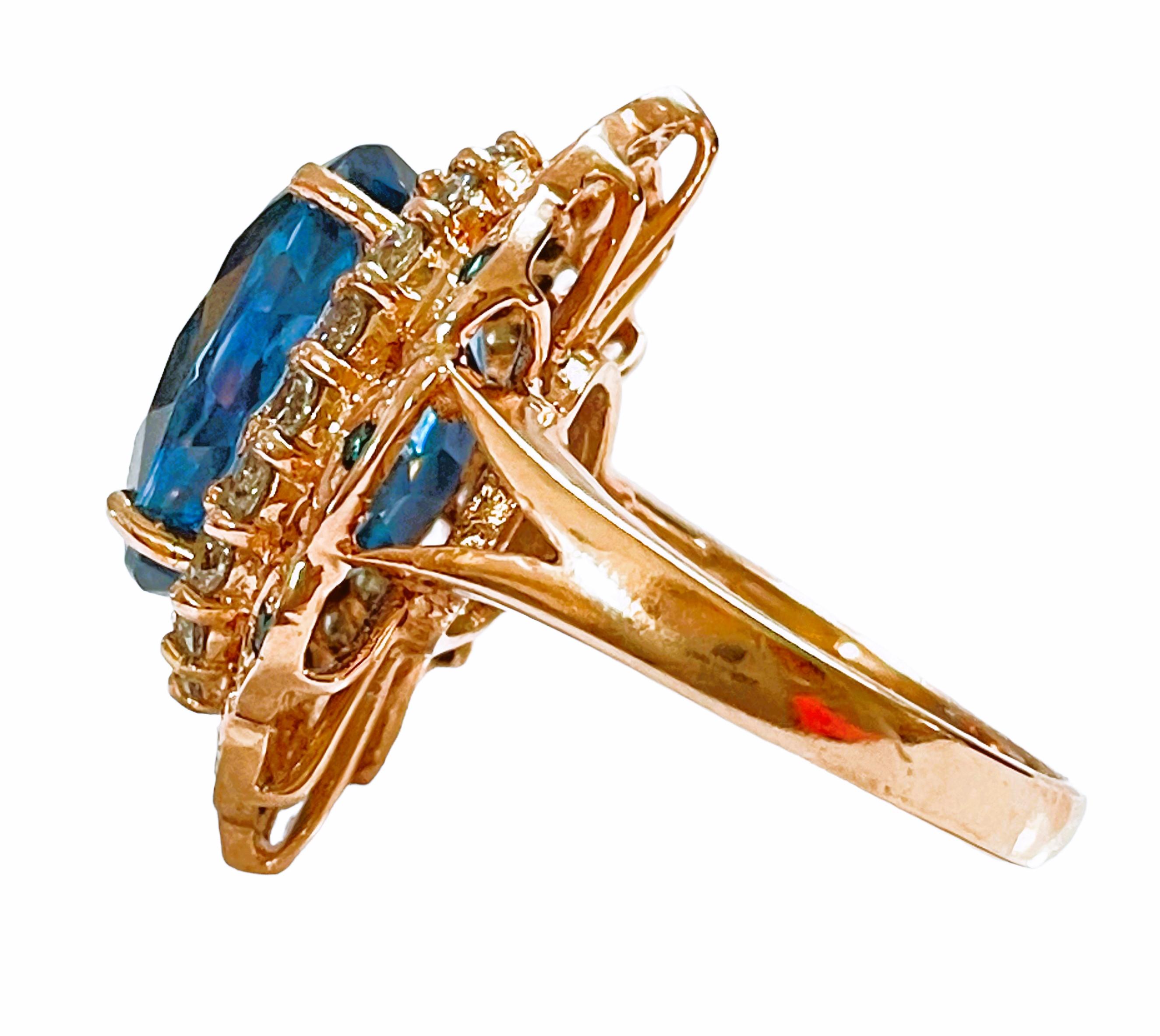 Neuer afrikanischer 13,5 Karat Schweizer blauer Topas & blauer Saphir vergoldeter Sterling-Ring (Antiker Kissenschliff)
