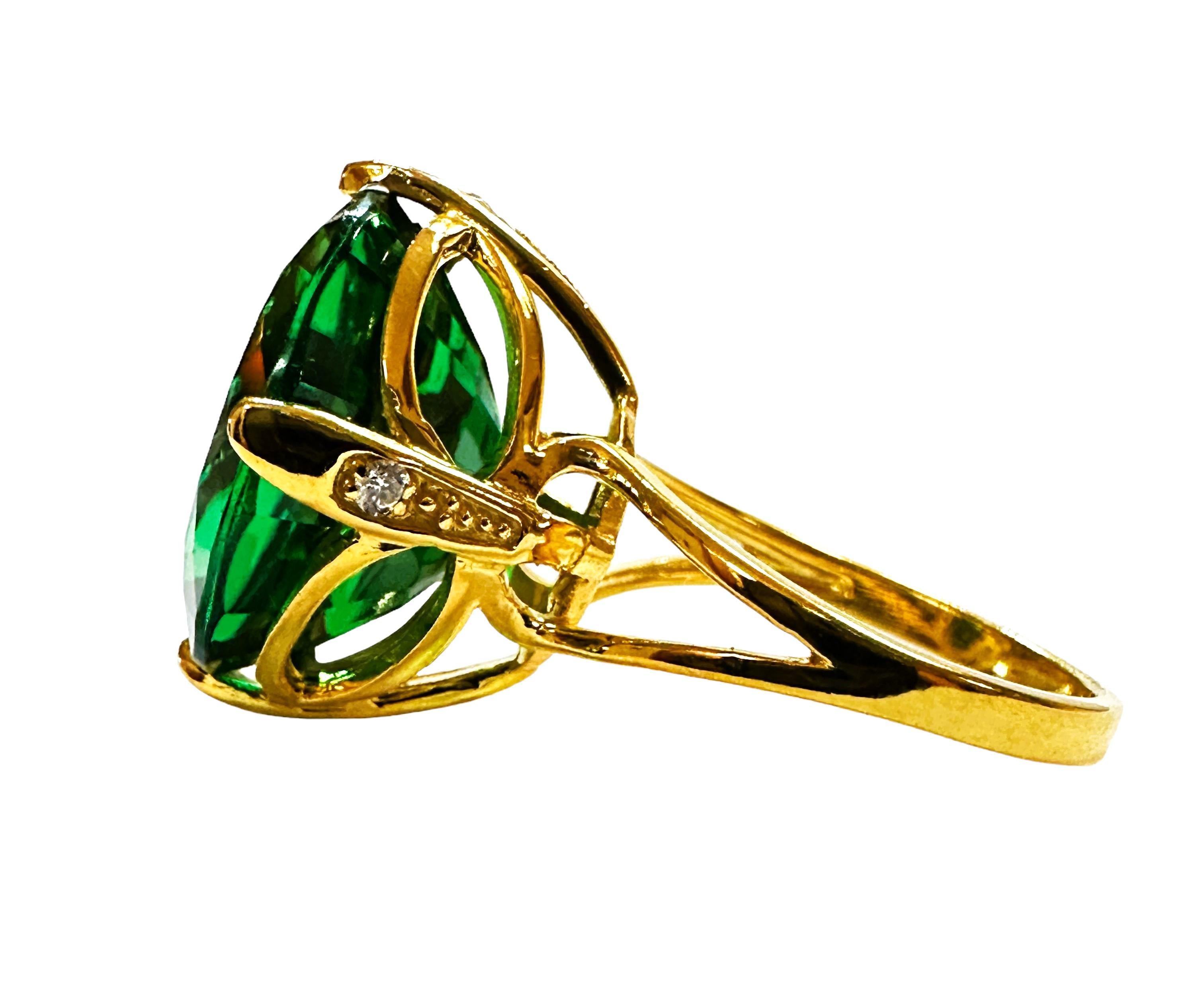 Neuer afrikanischer 13,70 Karat Tsavorit Granat & Saphir Y vergoldeter Sterling Ring (Art déco)