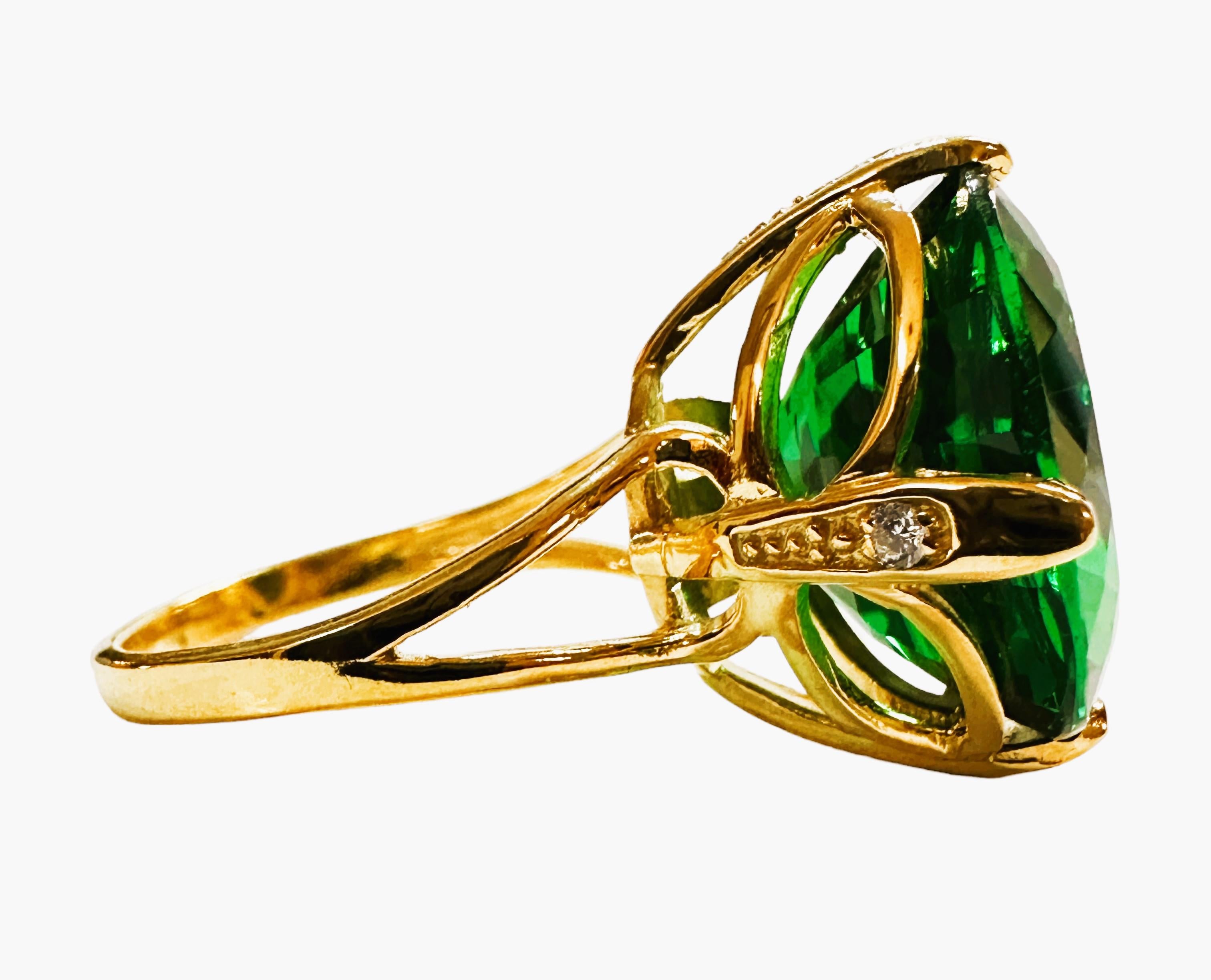 Neuer afrikanischer 13,70 Karat Tsavorit Granat & Saphir Y vergoldeter Sterling Ring im Zustand „Neu“ in Eagan, MN