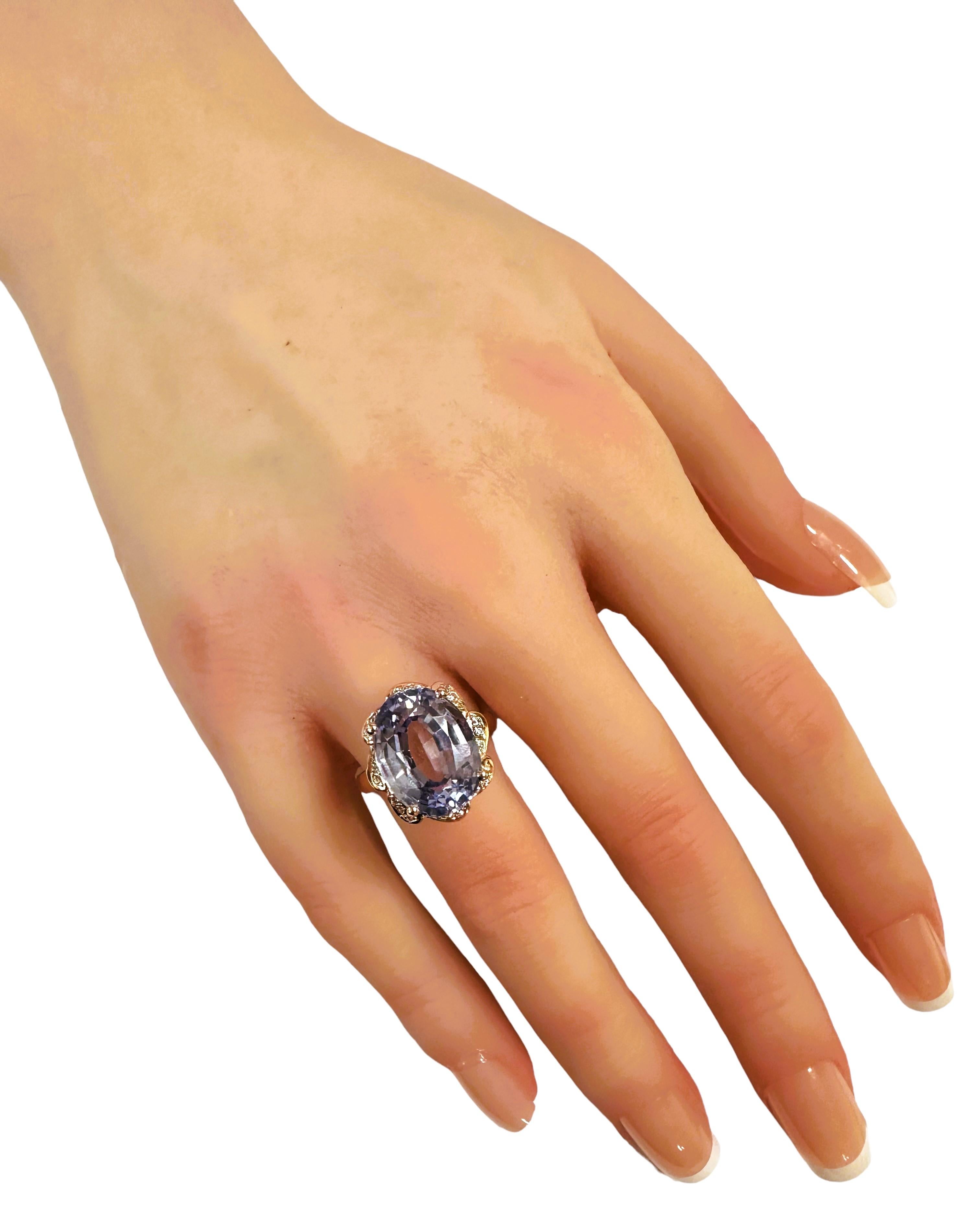 Neuer afrikanischer 10.30 Karat kornblumenblauer Saphir, Rvergoldeter Sterling-Ring im Zustand „Neu“ in Eagan, MN