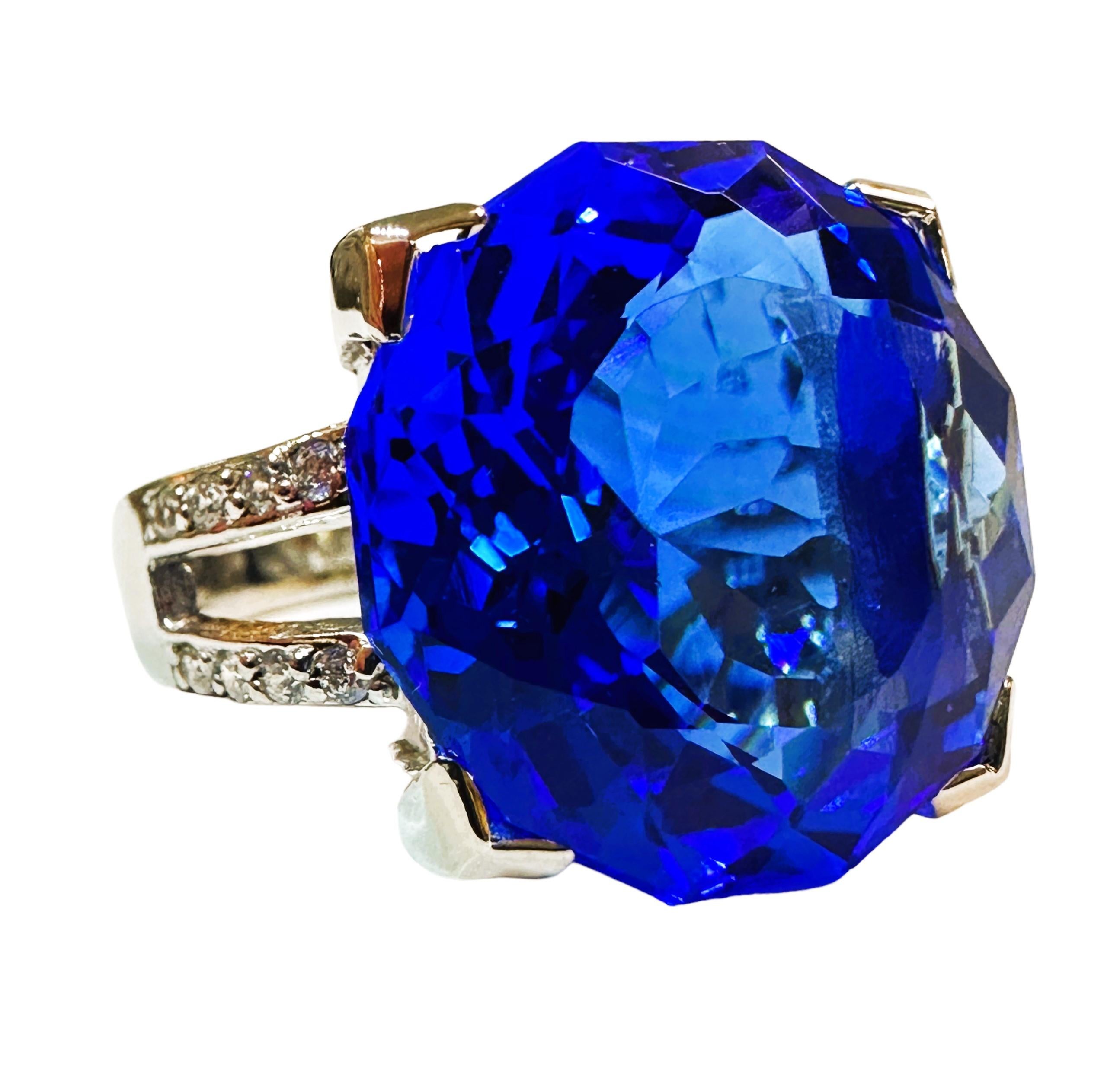 Afrikanischer 15.3 Karat Schweizer Blautopas & weißer Saphir Sterling-Ring, neu Damen
