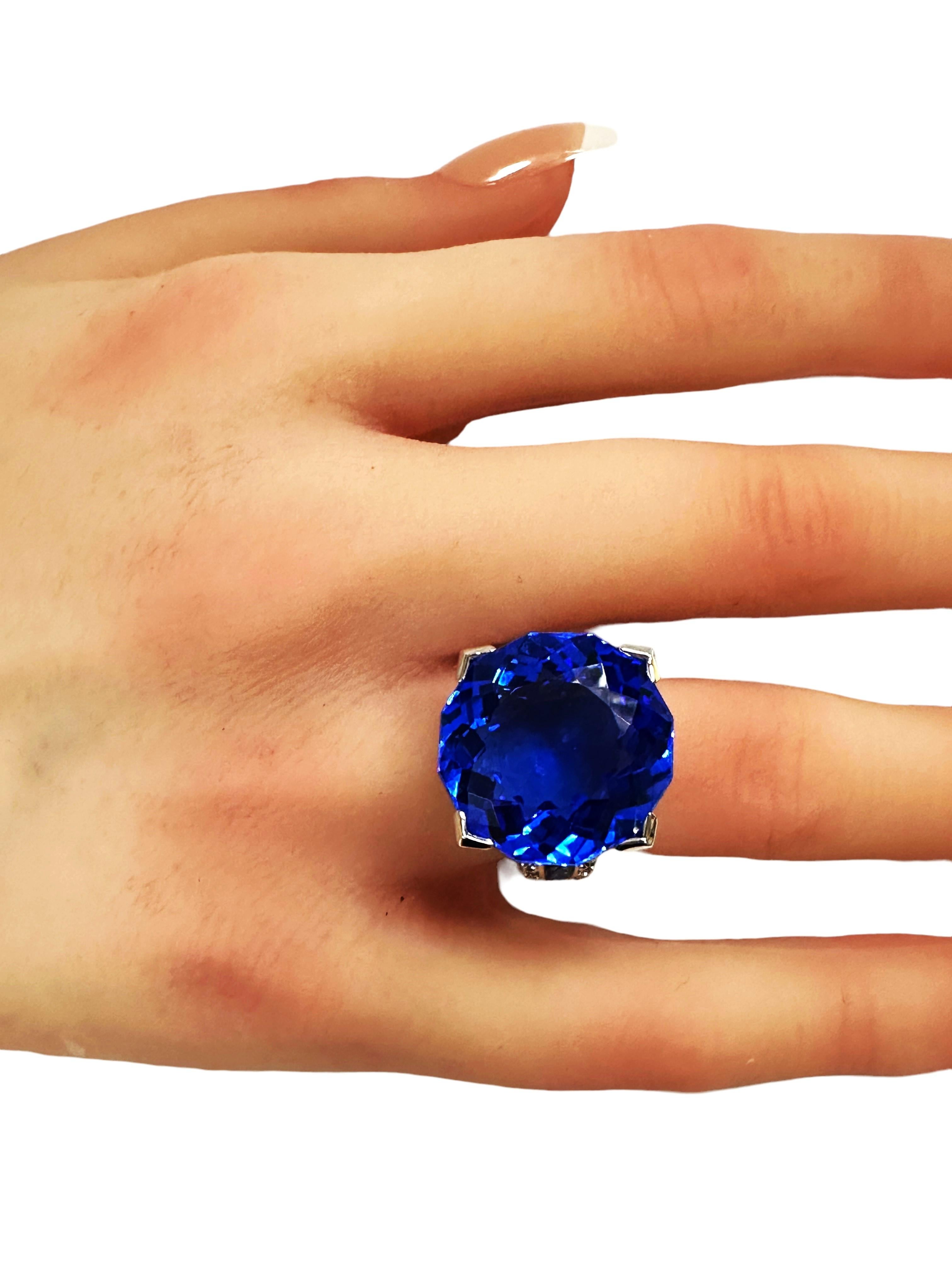 Afrikanischer 15.3 Karat Schweizer Blautopas & weißer Saphir Sterling-Ring, neu 2