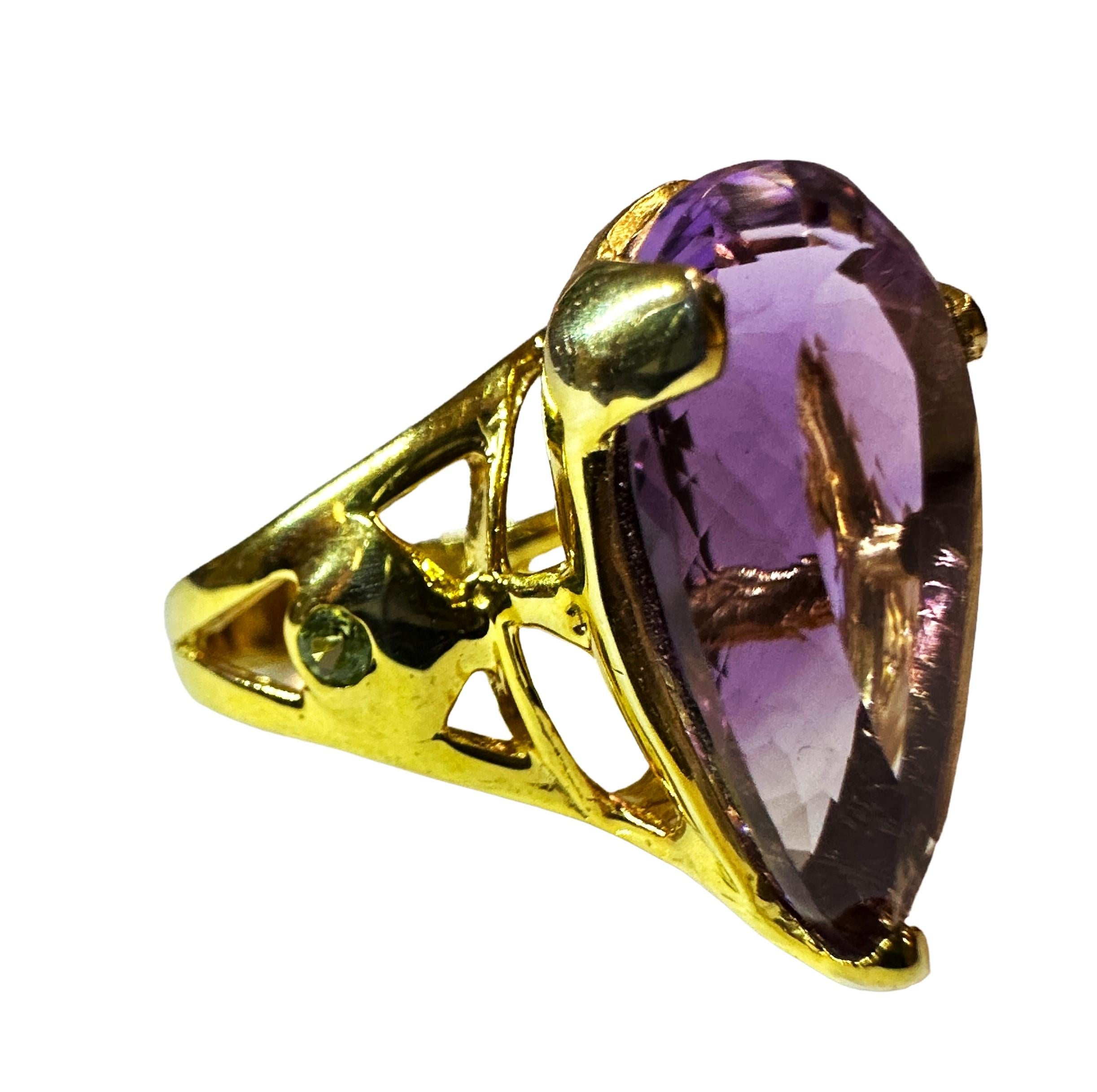 Neuer afrikanischer 16 Karat lila Amethyst-Gelbvergoldeter Sterling-Ring Größe 7,5 im Zustand „Neu“ in Eagan, MN