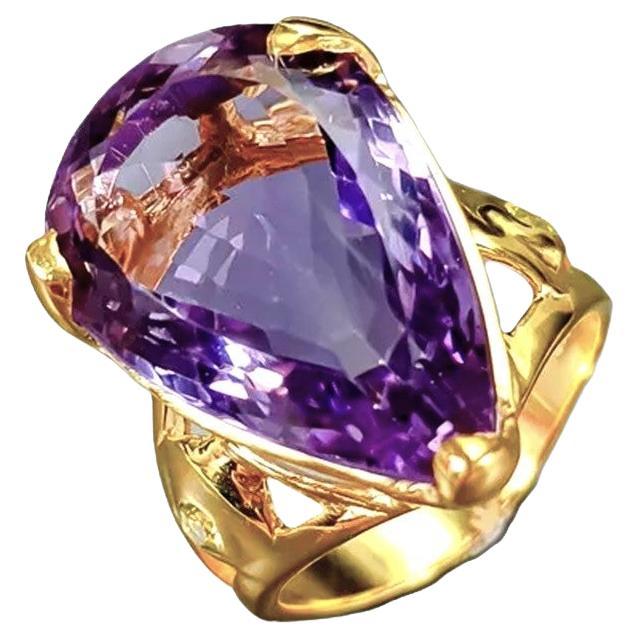 New African 16 Ct Purple Amethyst Yellow Gold Plated Sterling Ring Size 7.5 For Sale