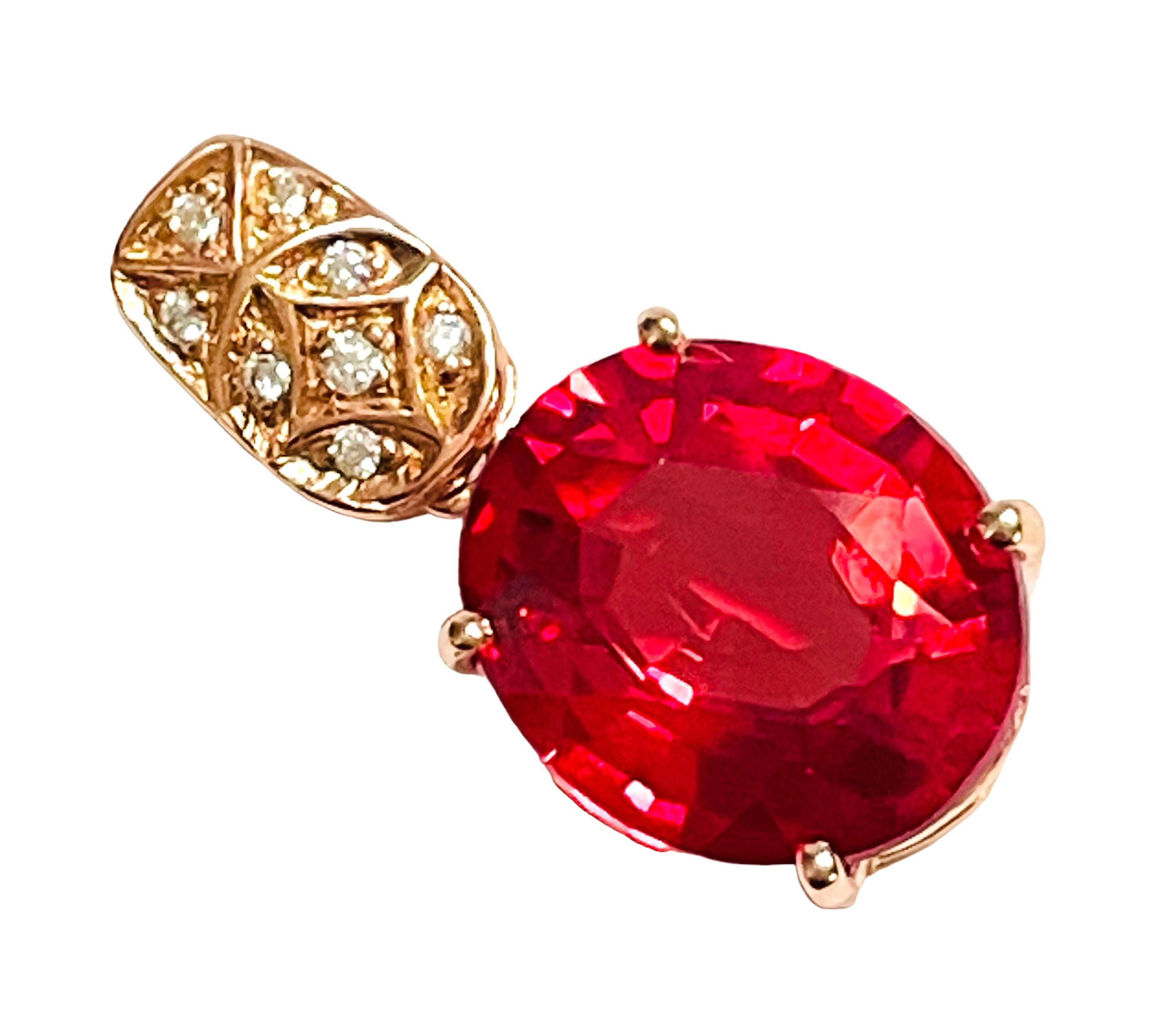Neuer afrikanischer 17,42 Karat rosa orangefarbener Padparadscha & Sapp vergoldeter Sterling-Anhänger (Ovalschliff)