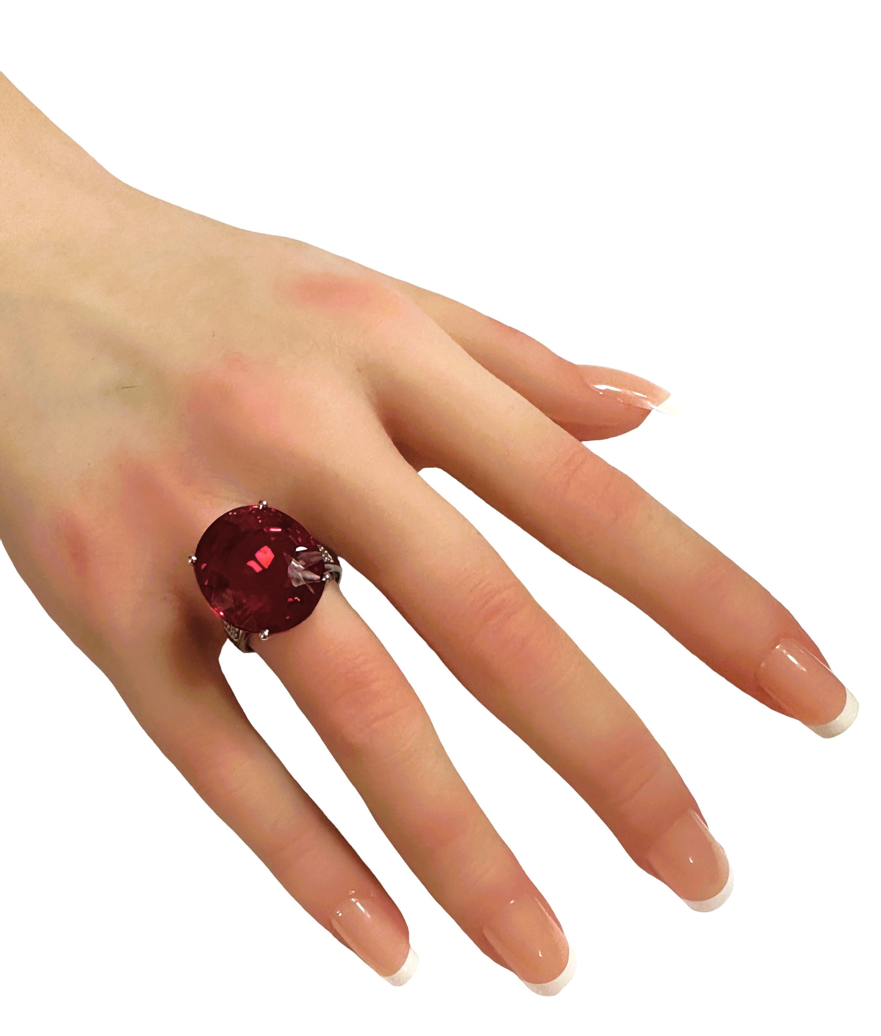 Afrikanischer Sterling-Ring, 19.10 Karat Beerenroter & Weißer Saphir, afrikanisch 1
